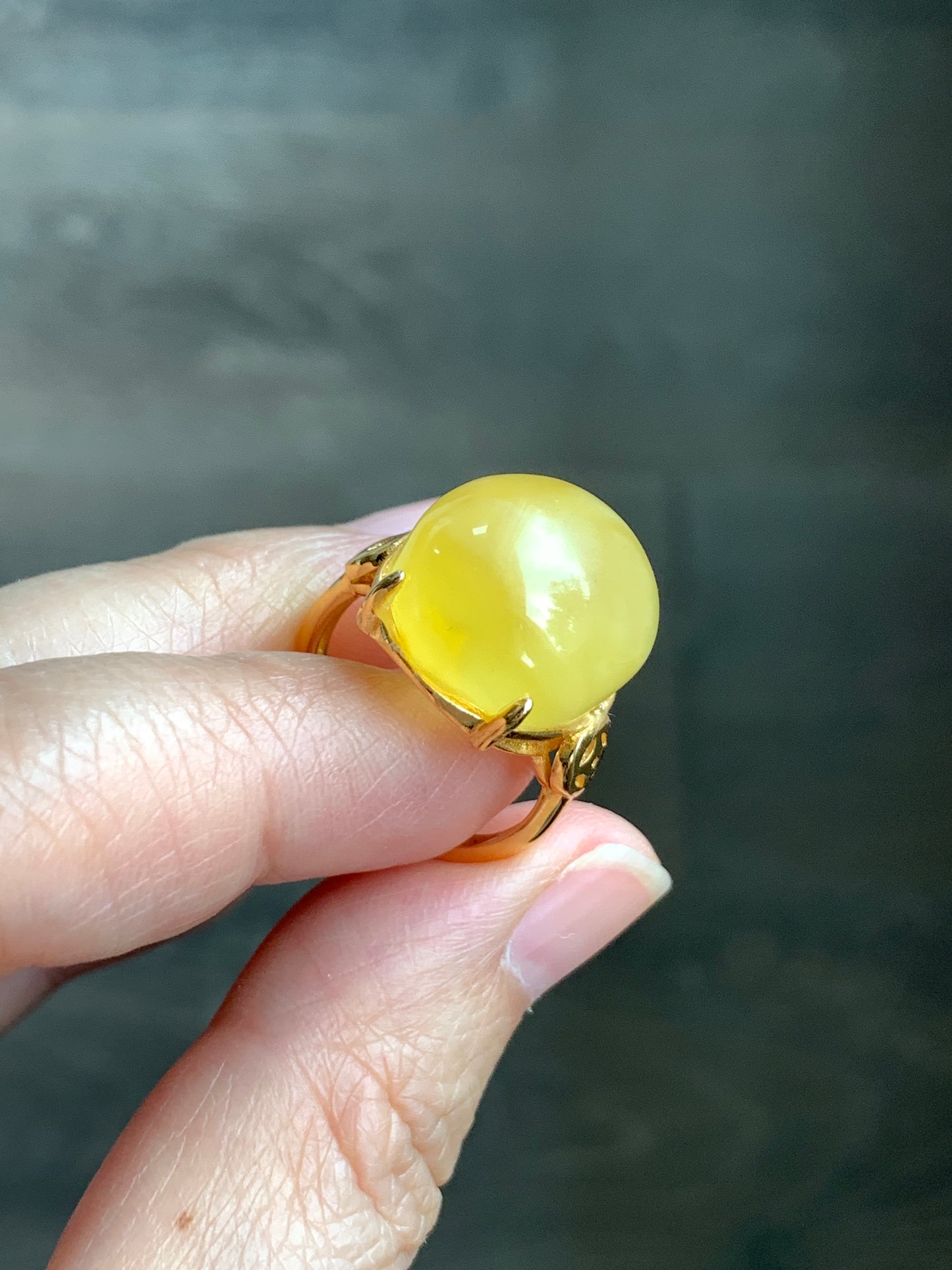 Natural Genuine Beewax Amber Large Oval Cabochon Sterling Silver Solitaire Ring Size 7 Adjustable 天然蜜蜡椭圆银镶戒指 MDD95-A