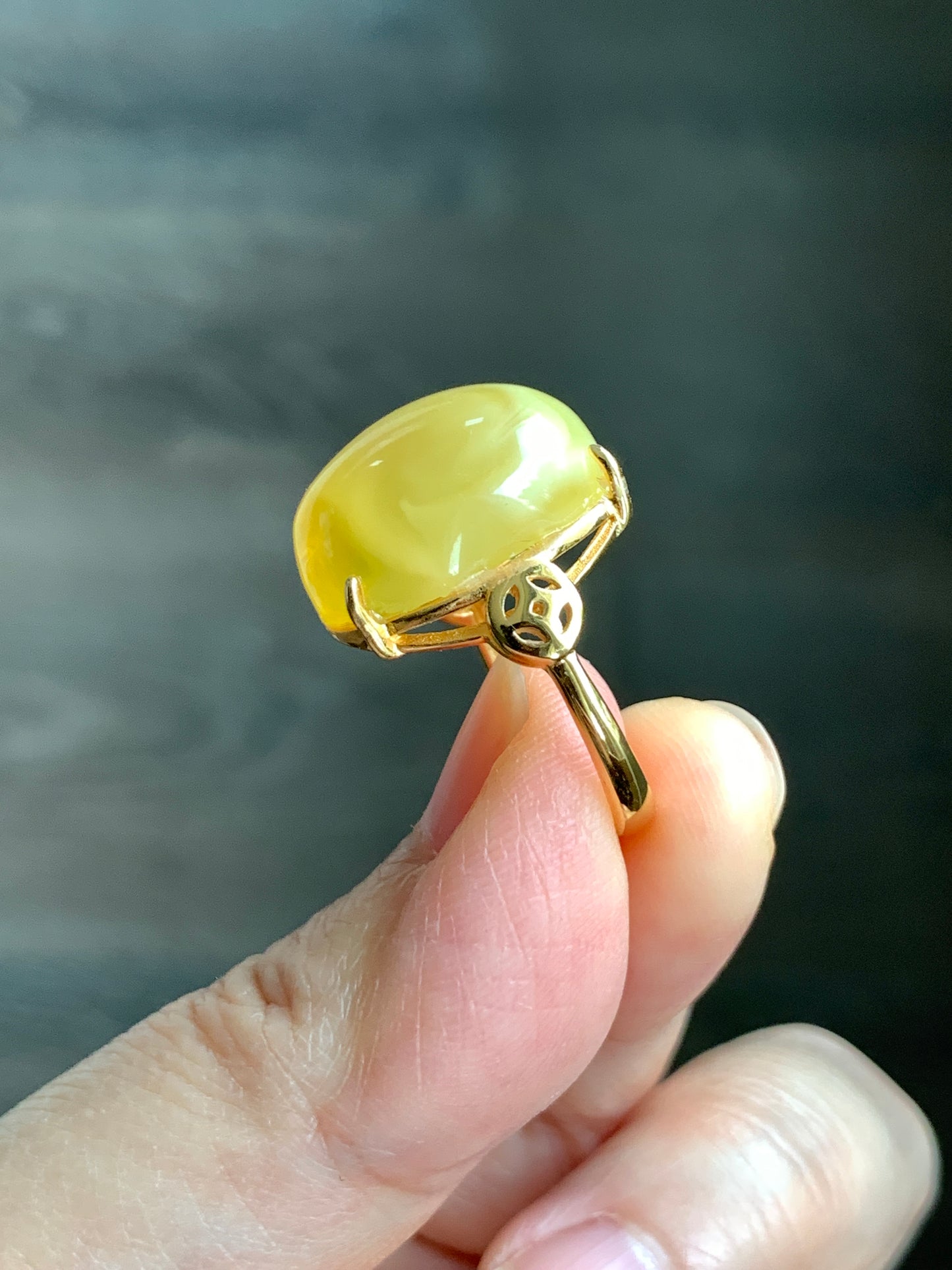 Natural Genuine Beewax Amber Large Oval Cabochon Sterling Silver Solitaire Ring Size 7 Adjustable 天然蜜蜡椭圆银镶戒指 MDD95-A