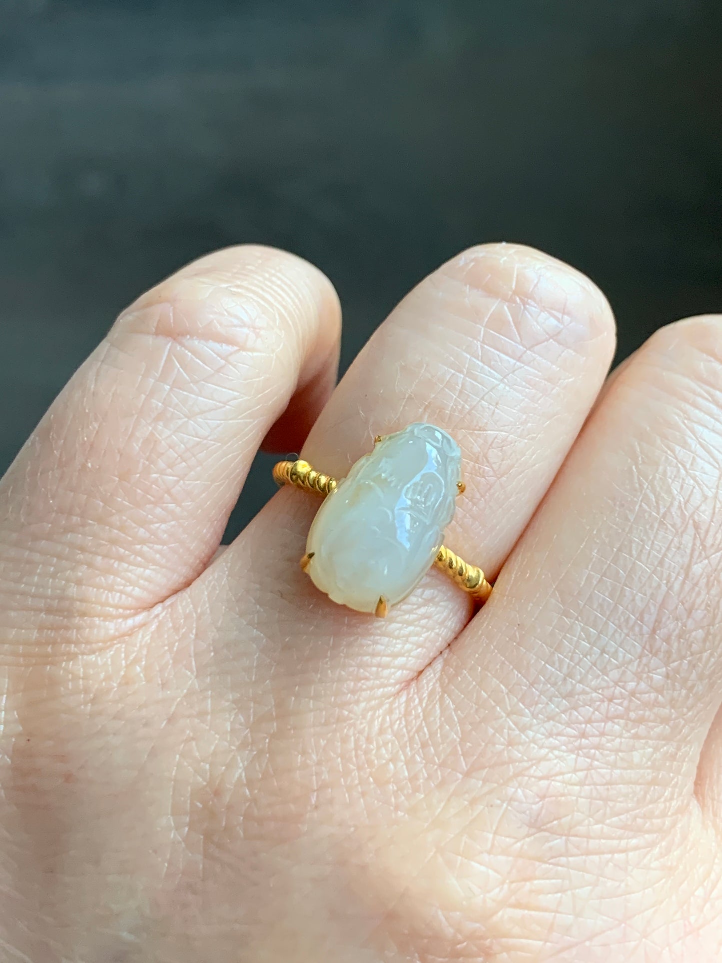 Certified Natural Grade A Icy Translucent Gelatinous Light Beige Jadeite Pixiu Ring Size 7 18K Yellow Gold 3.55g 天然冰胶雪梨黄翡翠貔貅镶嵌戒指 7063