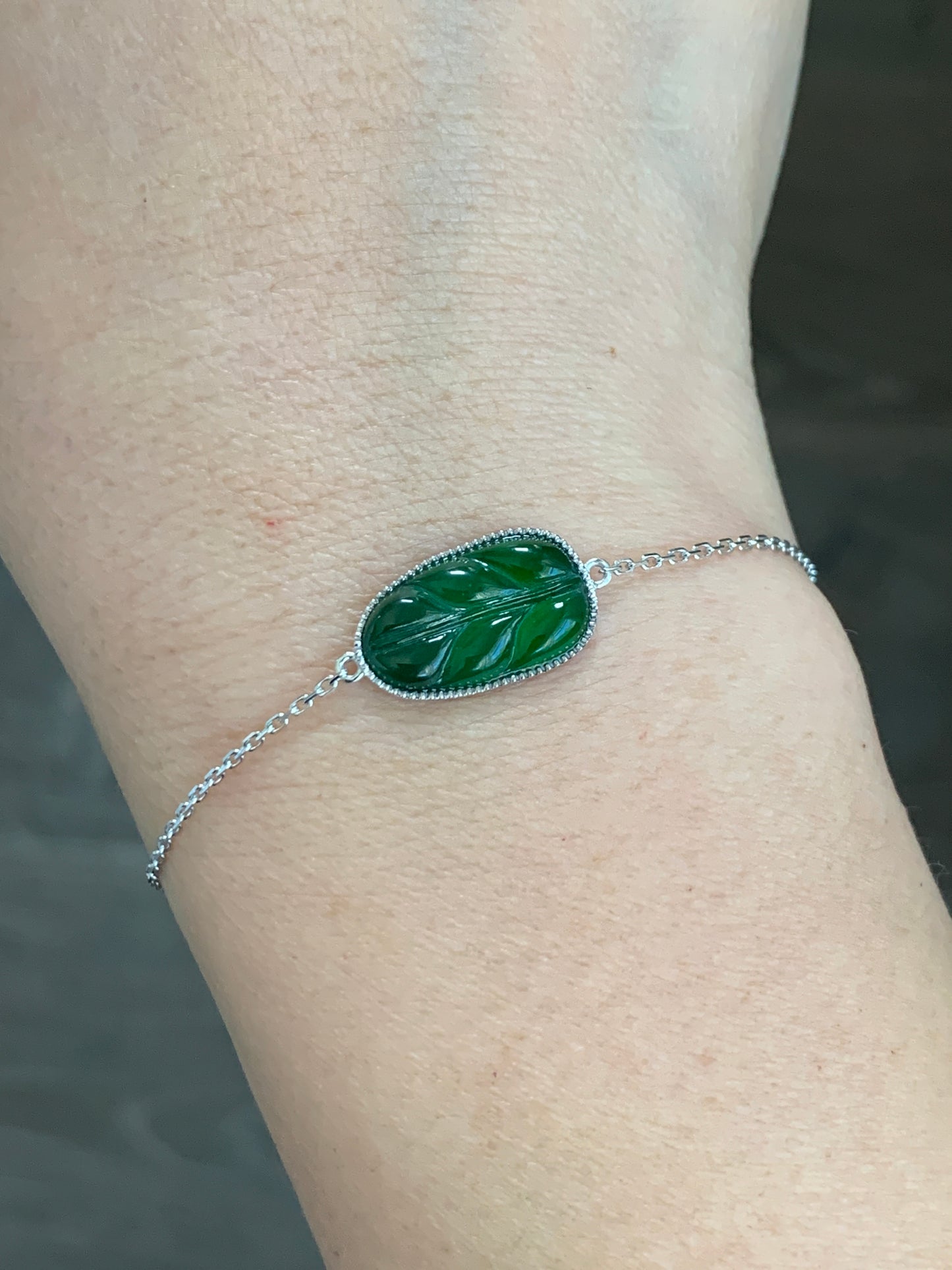 Certified Natural Grade A Guatemalan Intense Green Jade Jadeite Carved Leaf Bracelet 18K White Gold Adjustable 6-6.75” 2.15g 天然冰危绿翡翠叶子镶嵌手链