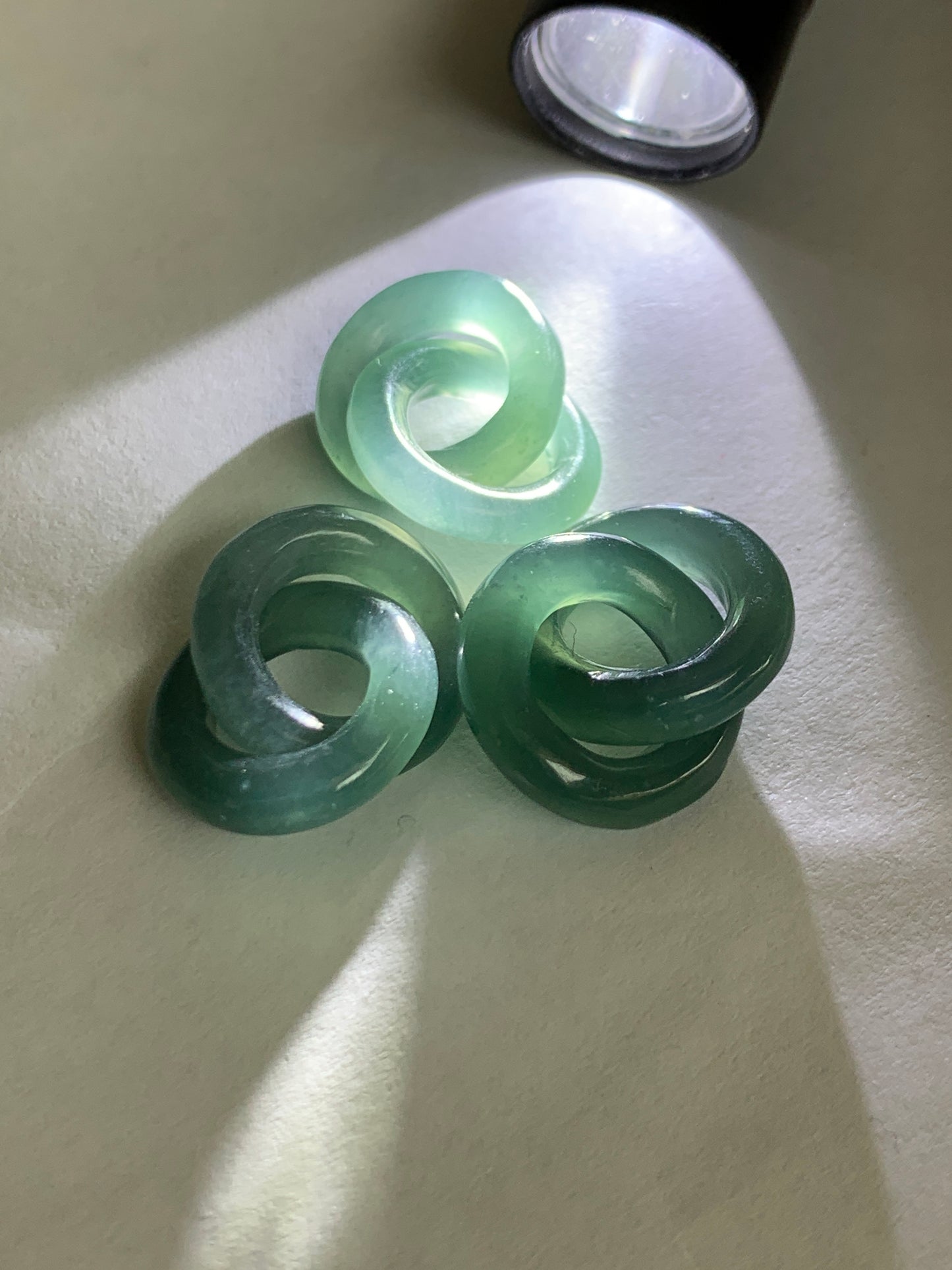 Natural Grade A Guatemalan Jadeite Carved Interlocking Rings Sets Loose Stones