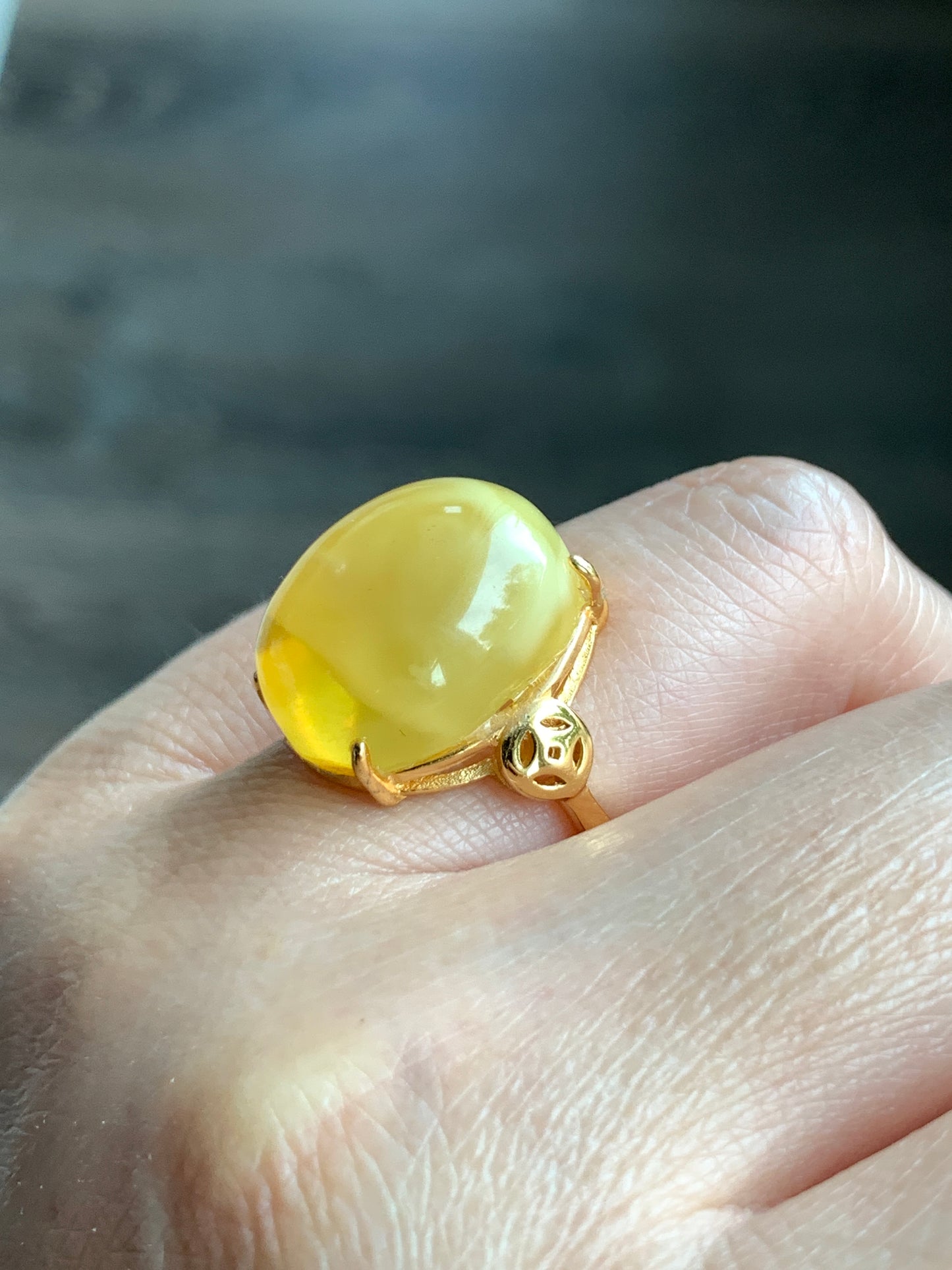 Natural Genuine Beewax Amber Large Oval Cabochon Sterling Silver Solitaire Ring Size 7 Adjustable 天然蜜蜡椭圆银镶戒指 MDD95-A