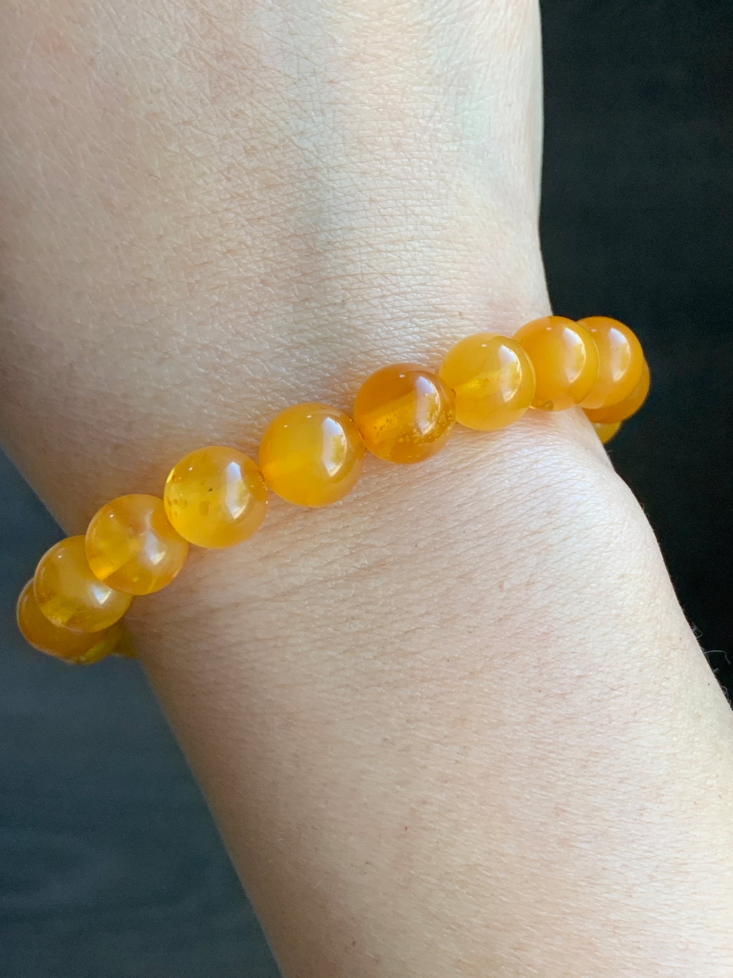 Natural Genuine Beewax Amber Large Beads Beaded Bracelet Stretchy 9mm 6” 8.2 grams 天然蜜蜡琥珀大卡老型珠手串 AMB925