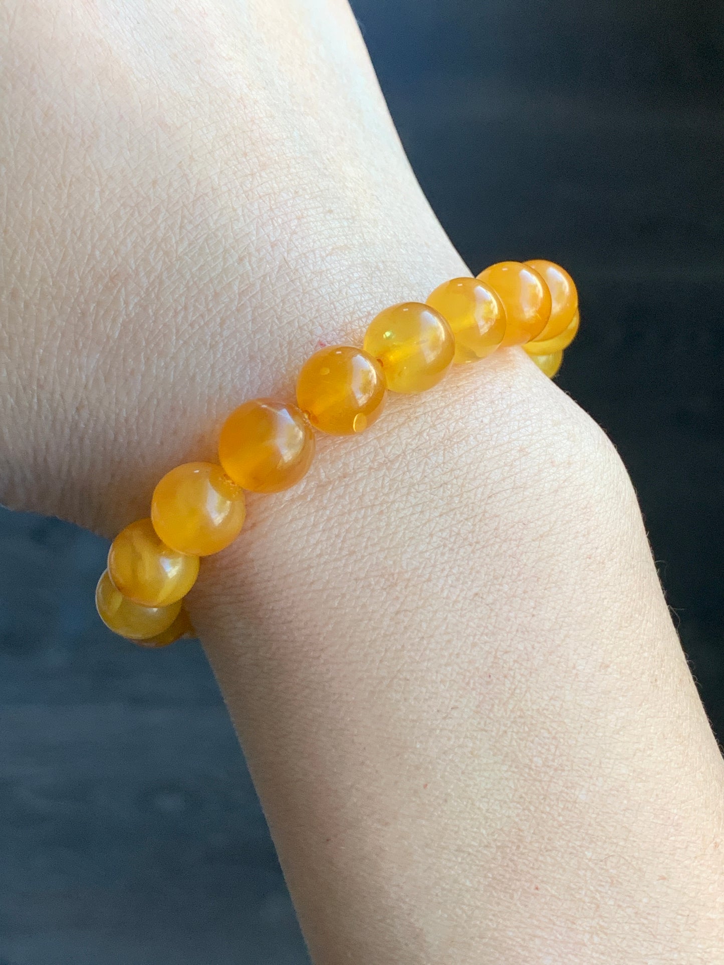 Natural Genuine Beewax Amber Large Beads Beaded Bracelet Stretchy 9mm 6” 8.2 grams 天然蜜蜡琥珀大卡老型珠手串 AMB925