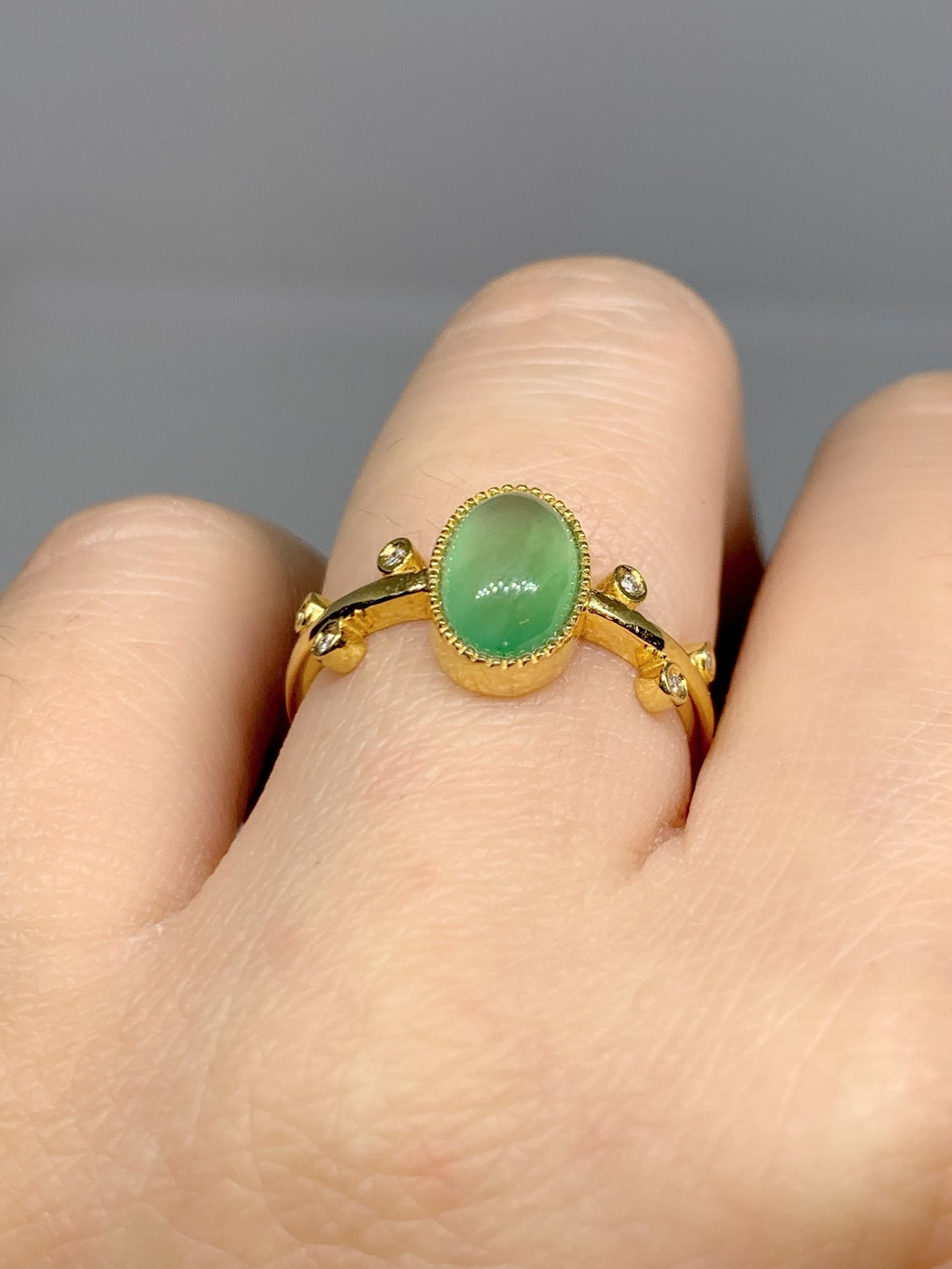 Certified Natural Burmese Premium Icy Highly Translucent Apple Green Jadeite Oval Cut 18K Yellow Gold & Diamonds Sz 6.5 天然缅甸正冰果绿翡翠钻石镶嵌戒指