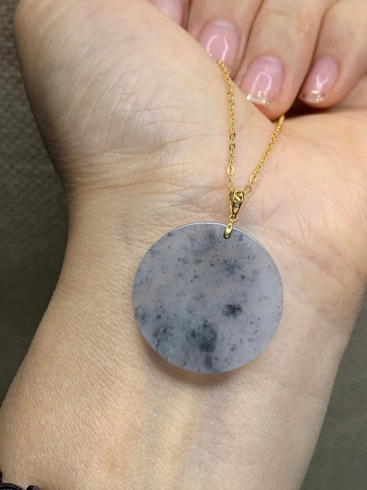 Natural Burmese Grade A Icy Translucent Wuji Jadeite Disc Wu Shi Tag Blessing Amulet Pendant 18K Yellow Gold 天然缅甸冰乌鸡翡翠无事牌吊坠