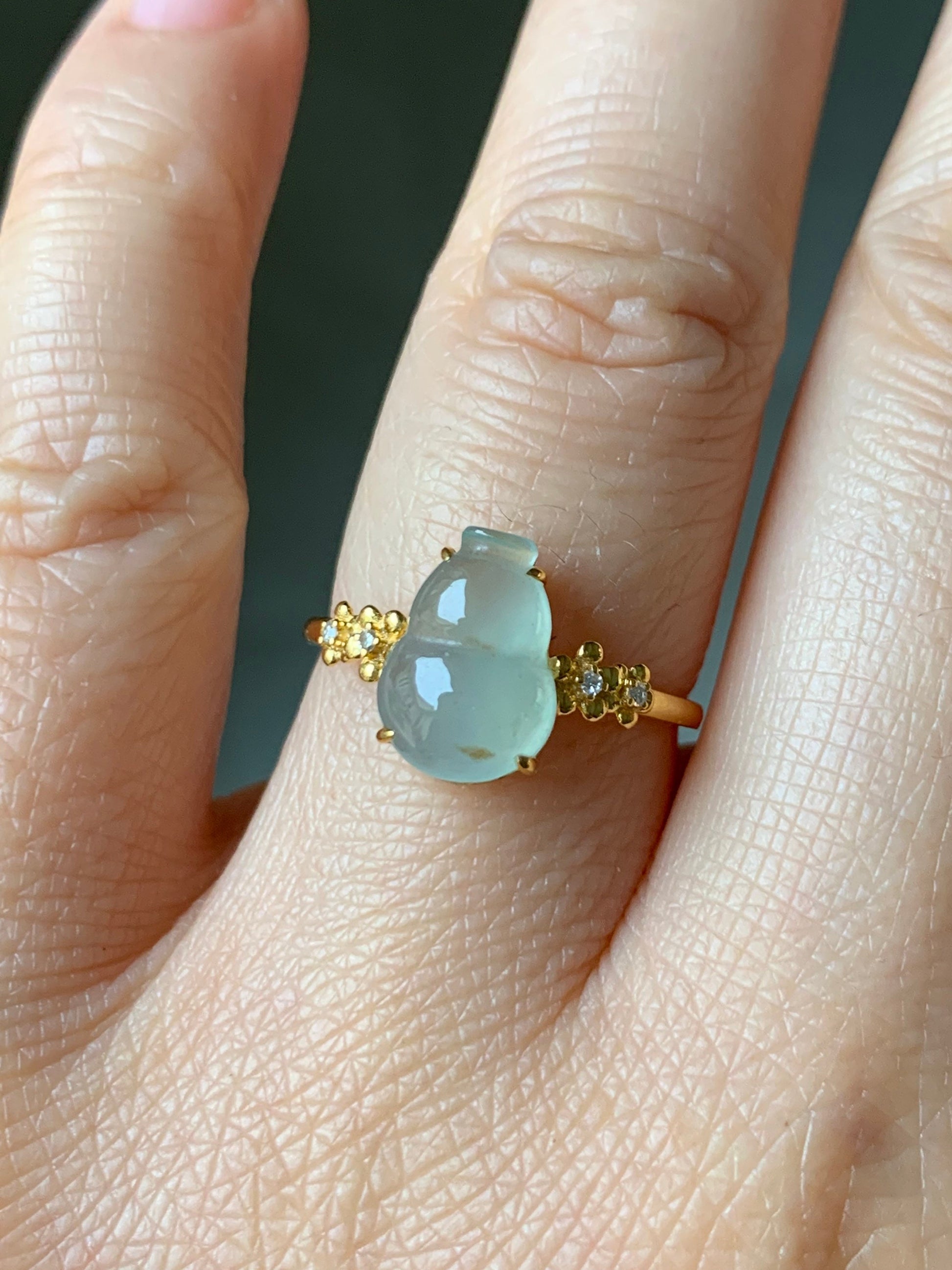Certified Natural A Graded Burmese Premium Jadeite Carved Hulu Gourd Ring with Genuine Diamonds 18K Yellow Gold sz 7 天然缅甸晴色翡翠葫芦钻石镶嵌戒指