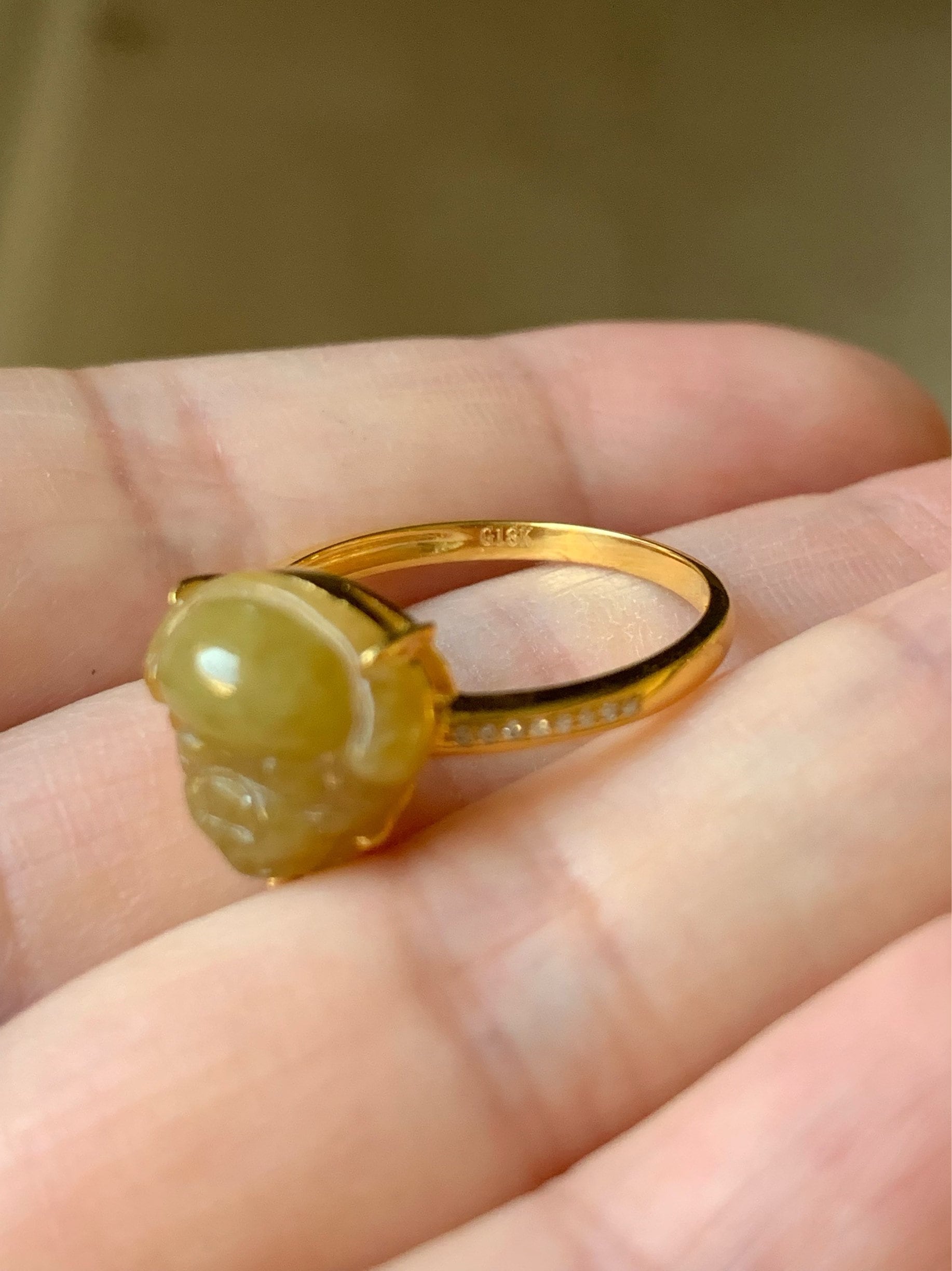 Certified Natural Burmese Translucent Intense Yellow Jadeite Buddha and Diamond Ring 18K Yellow Gold Size 7 天然缅甸冰黄翡翠佛公18K钻石镶嵌戒指