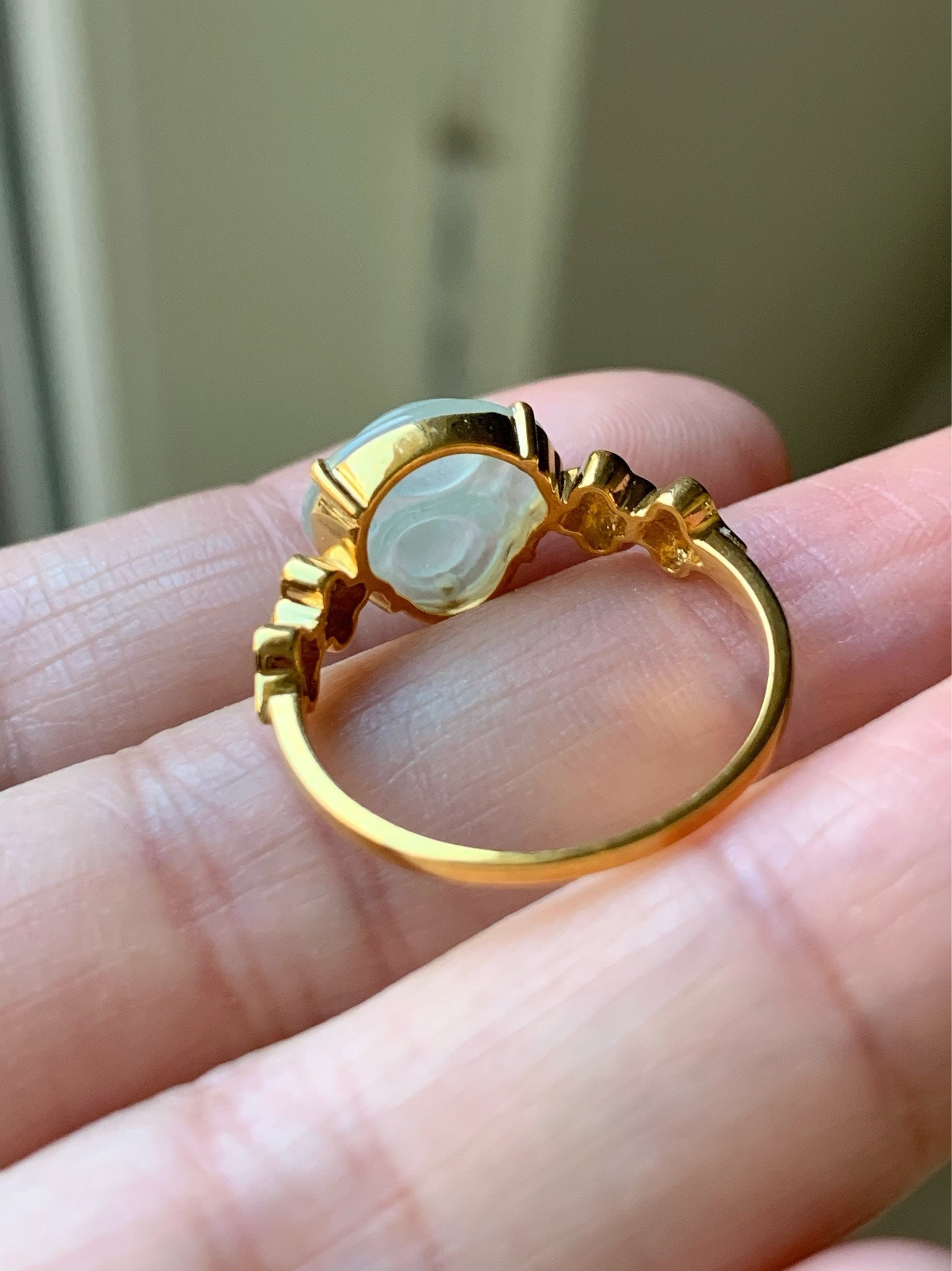 Certified Natural Burmese Premium Translucent Light Green Jadeite Buddha Ring 18K Yellow Gold Size 7 天然缅甸高冰起光晴底翡翠佛公18K镶嵌戒指