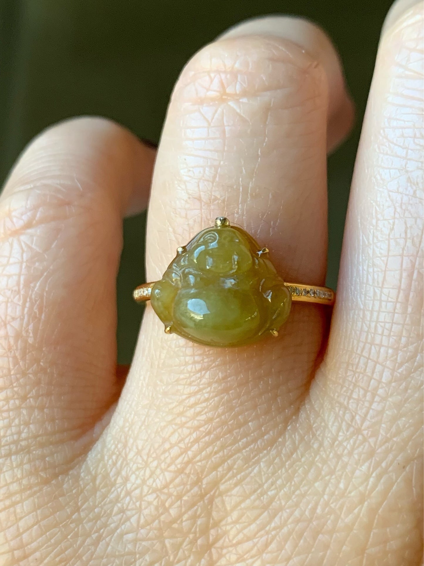 Certified Natural Burmese Translucent Intense Yellow Jadeite Buddha and Diamond Ring 18K Yellow Gold Size 7 天然缅甸冰黄翡翠佛公18K钻石镶嵌戒指