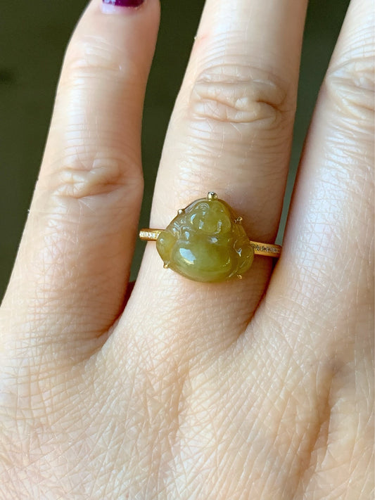 Certified Natural Burmese Translucent Intense Yellow Jadeite Buddha and Diamond Ring 18K Yellow Gold Size 7 天然缅甸冰黄翡翠佛公18K钻石镶嵌戒指
