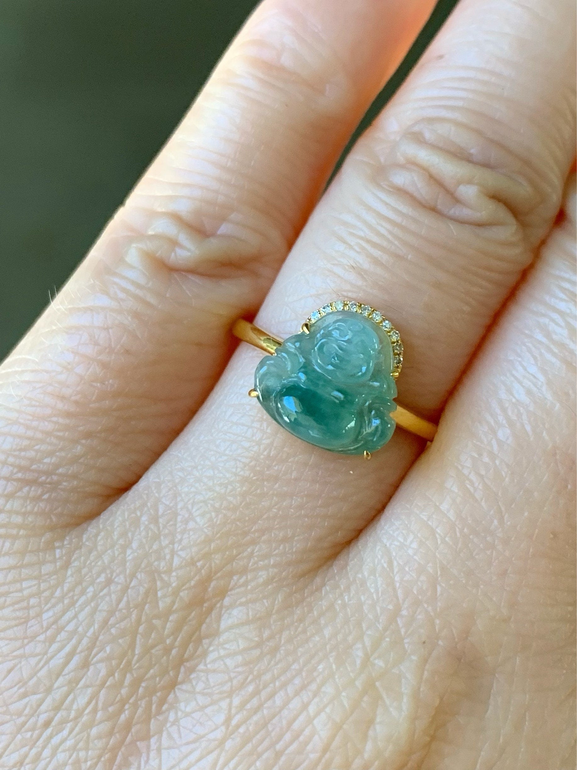 Certified Natural Burmese Translucent light Green w/ Dark Green Marbled Jadeite Buddha & Diamond Ring 18K Yellow Gold Size 7 天然缅甸飘绿花翡翠佛公钻石戒指