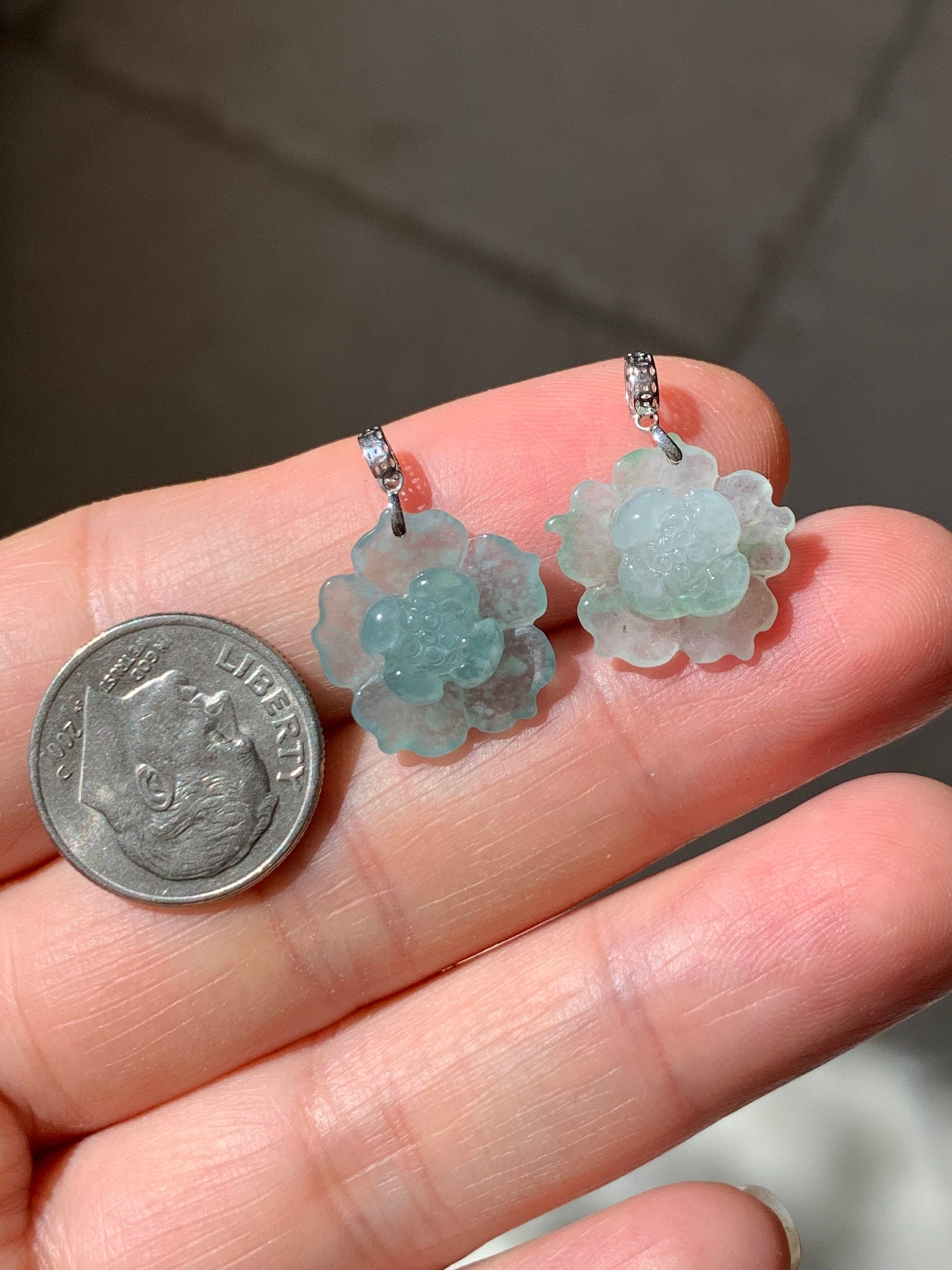 Natural Premium Highly Translucent Jadeite Carved Lotus Flower Pendant 18K White Gold 天然正高冰翡翠莲花镶嵌吊坠