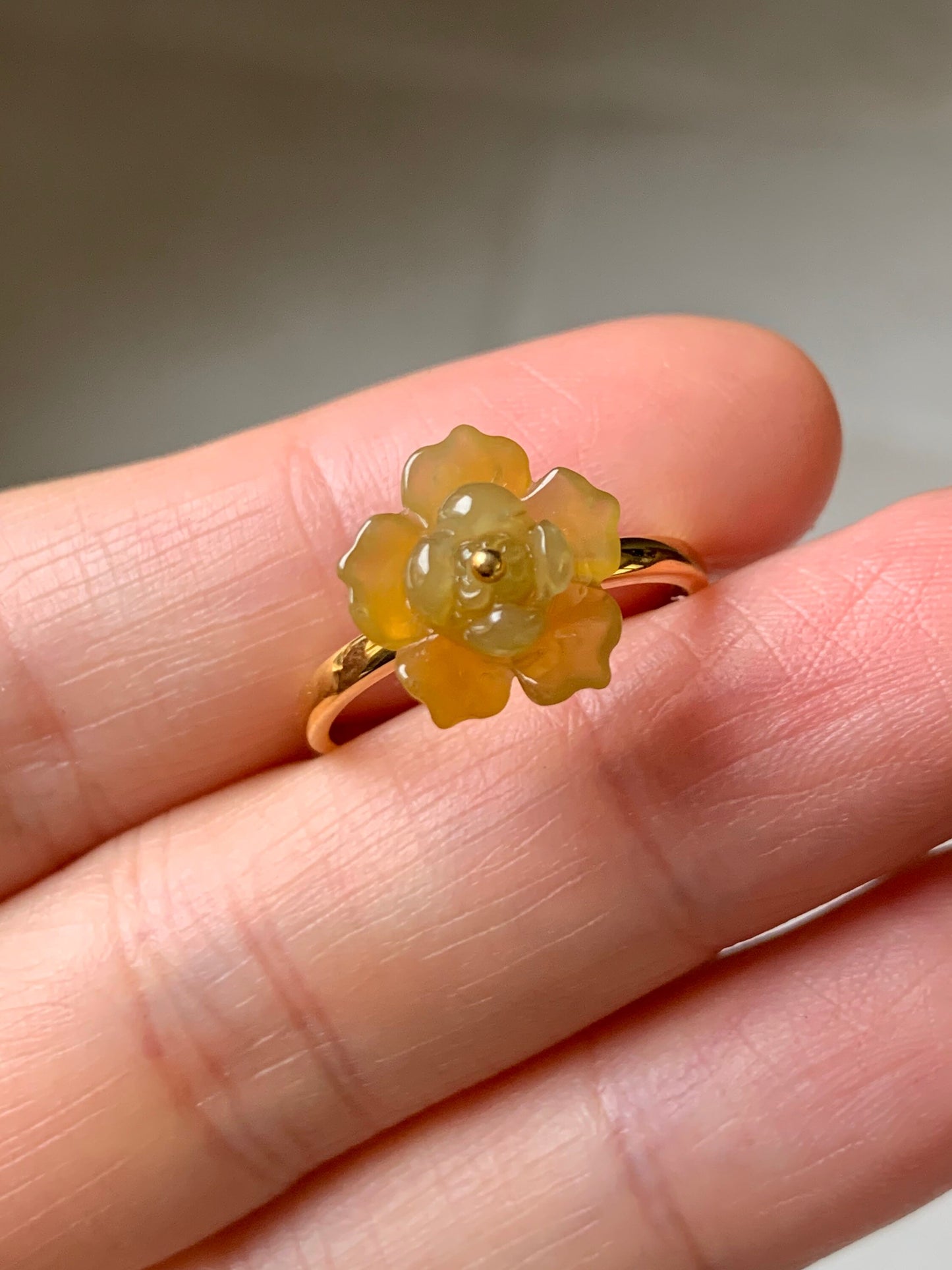 Certified Natural Burmese Premium Highly Translucent Rich Yellow Jadeite Carved Lotus Flower Ring 18K Yellow Gold size 7 天然缅甸正冰黄翡莲花镶嵌戒指
