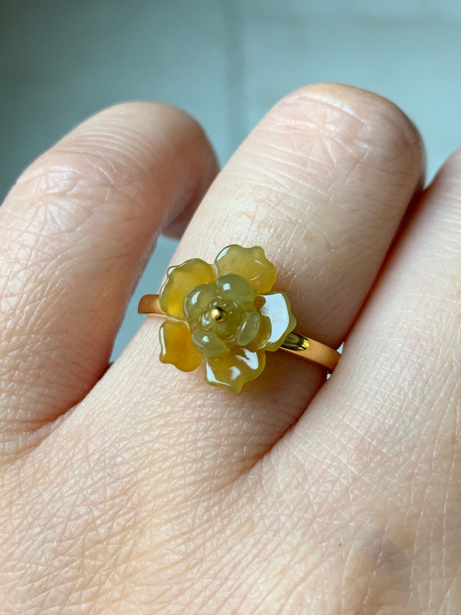 Certified Natural Burmese Premium Highly Translucent Rich Yellow Jadeite Carved Lotus Flower Ring 18K Yellow Gold size 7 天然缅甸正冰黄翡莲花镶嵌戒指