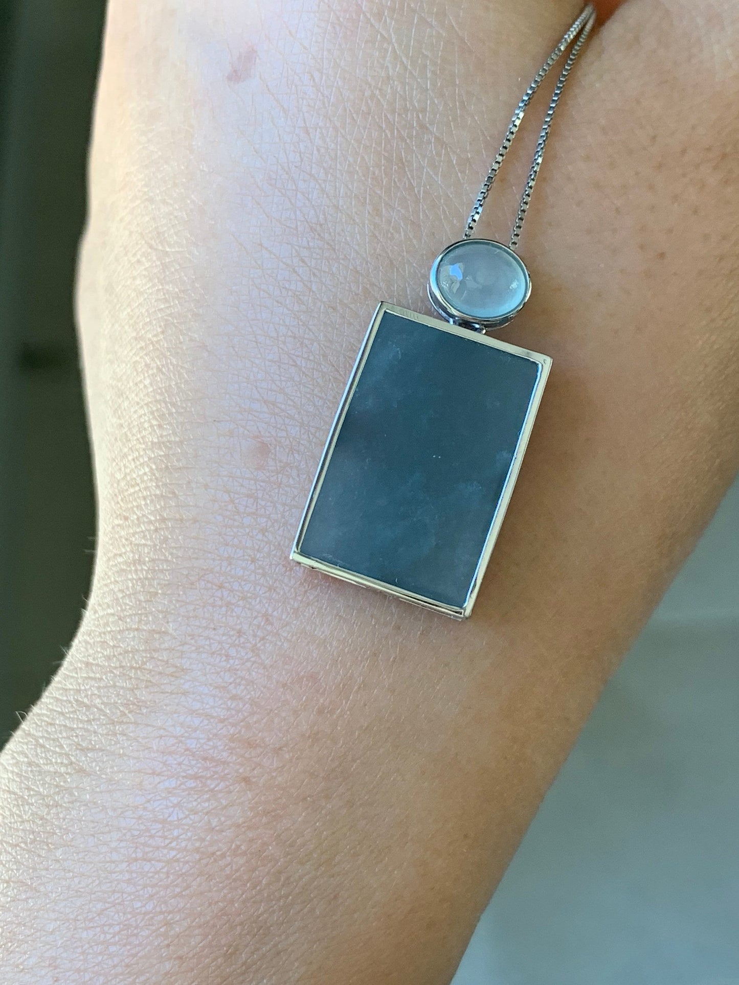 Certified Natural Guatemalan Blue Jadeite Wu Shi Pai Pendant 18K White Gold 天然高危冰蓝翡翠设计款镶嵌无事牌吊坠