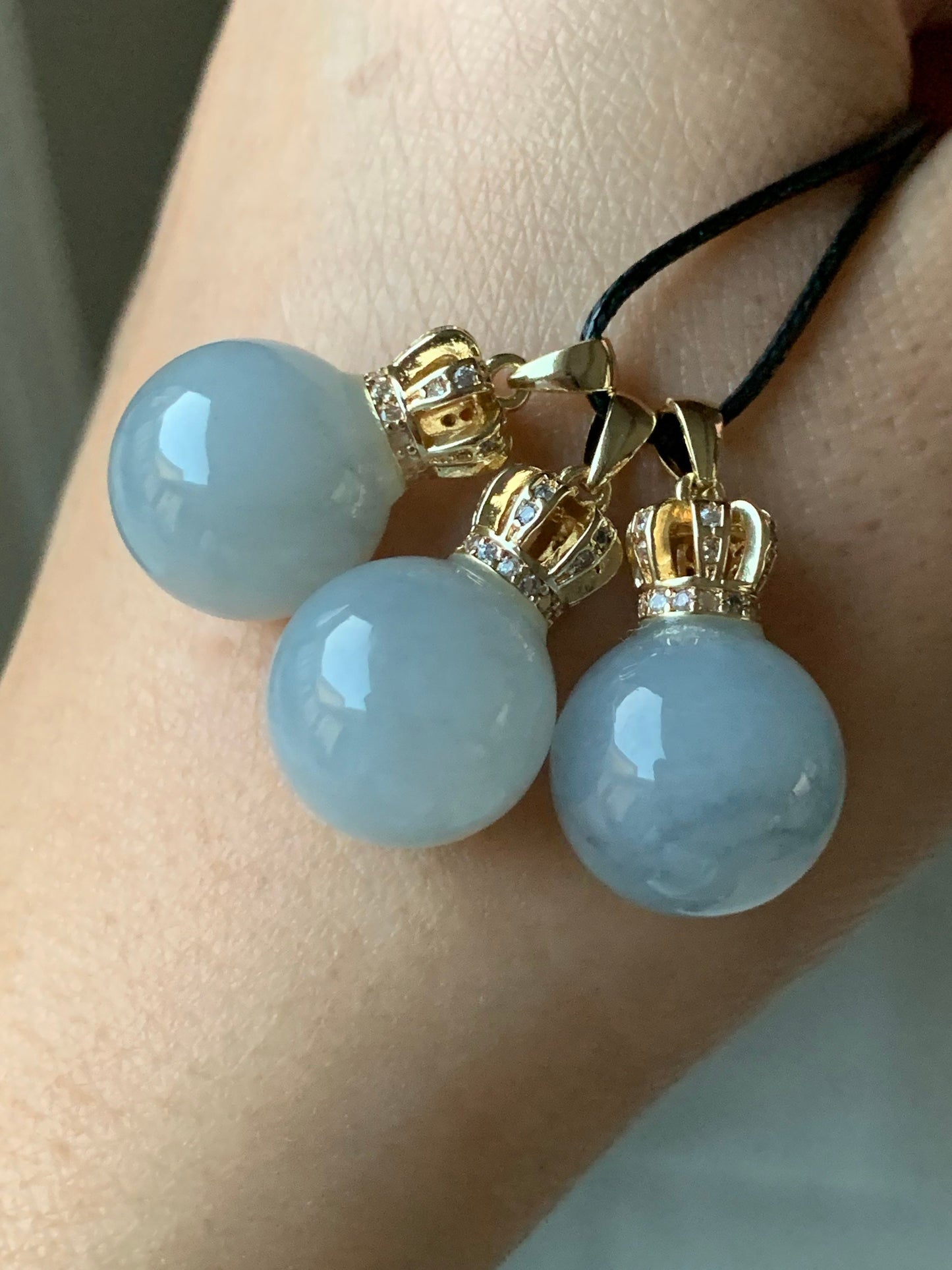 Huge Natural Burmese Translucent Wuji Light Blue Jadeite Single Bead Pendant 14K Yellow Gold PLATED 天然缅甸蓝底冰乌鸡翡翠单珠吊坠14K包金