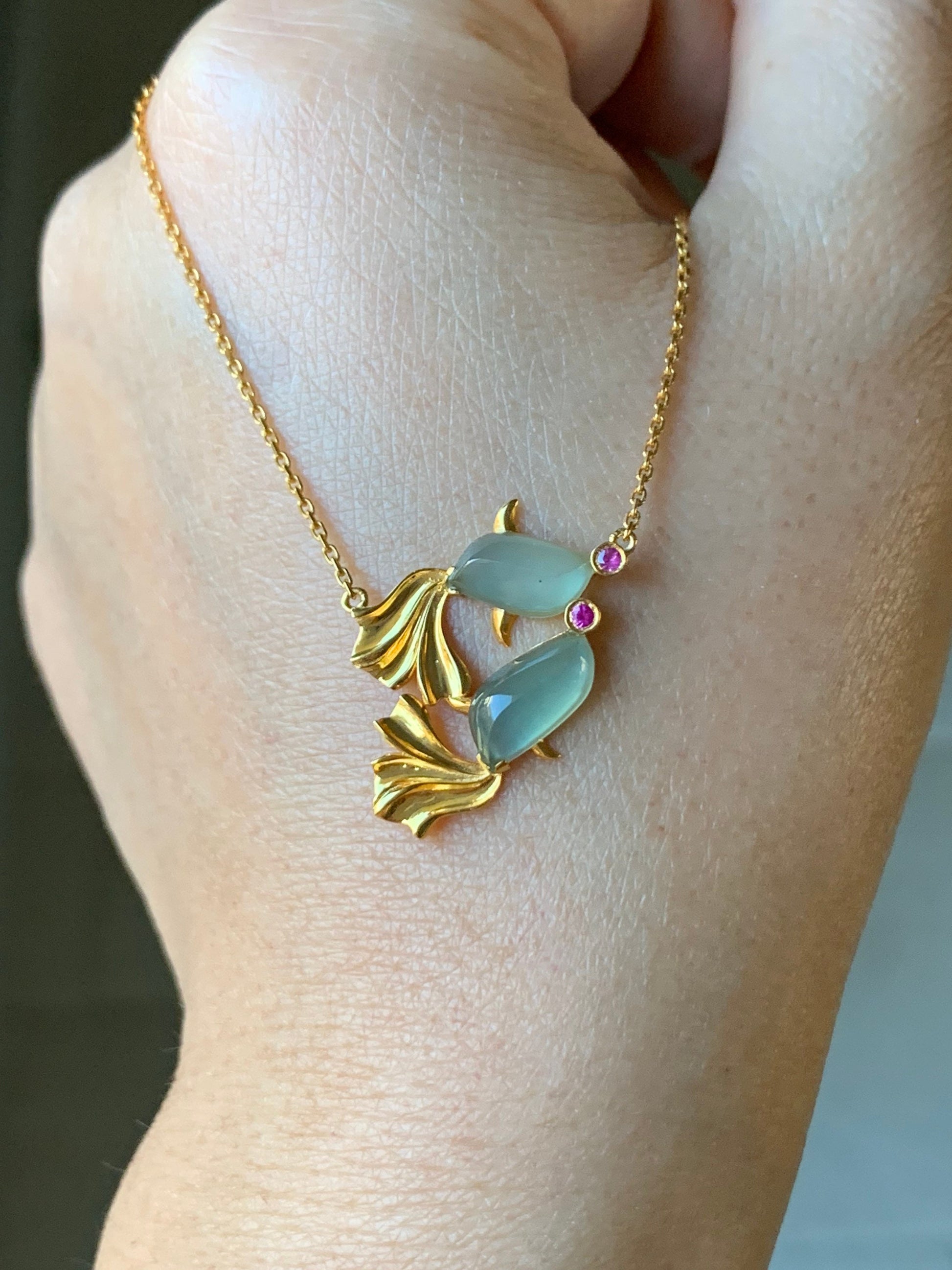 Certified Natural Burmese Highly Translucent Light Green Jadeite Double Fish Necklace 18K Yellow Gold & Ruby 天然缅甸正冰起晴底翡翠双鱼镶嵌锁骨链
