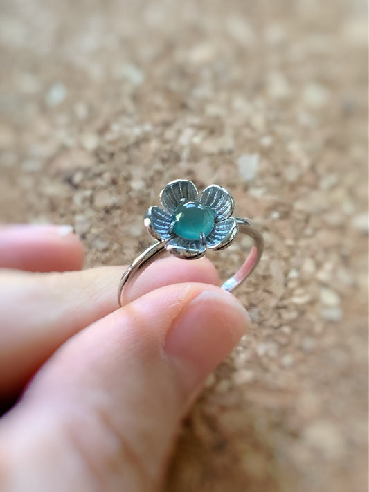 Certified Natural Burmese Icy Translucent Teal Green Jadeite Cherry Blossom Design Ring 18K White Gold size 7 天然缅甸冰湖水绿翡翠梅花白金镶嵌戒指