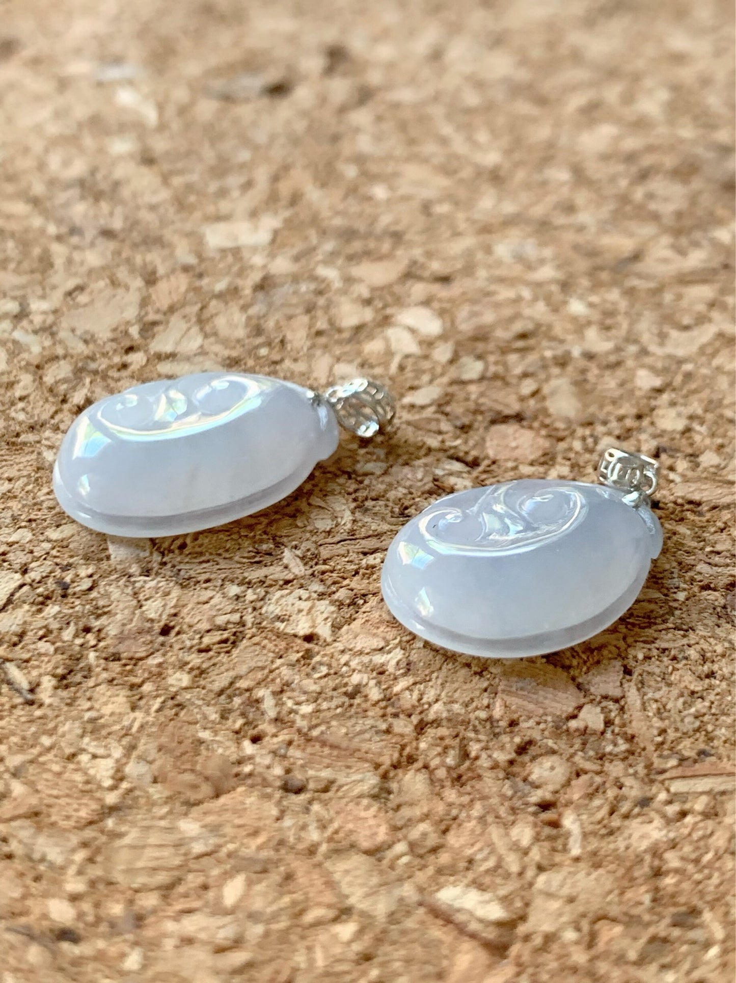 Natural Burmese Translucent & Gelatinous Light Purple Jadeite Ruyi Petite Pendant 18K White Gold w/ Silver Chain 天然缅甸冰淡紫底翡翠如意镶嵌吊坠