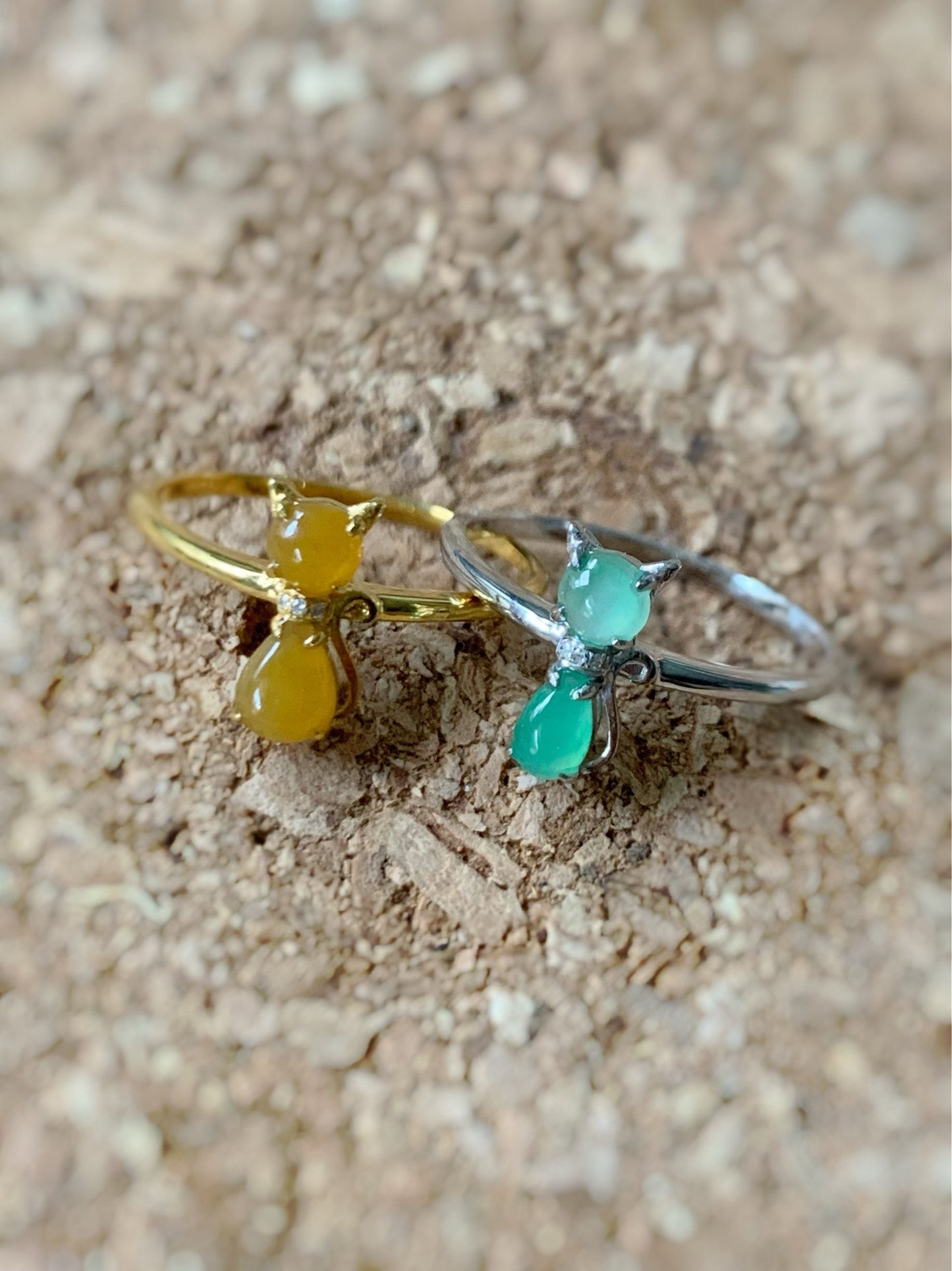 Certified Natural Burmese Premium Icy Yellow or Green Jadeite Kitty Cat Ring 18K Yellow or White Gold & Diamonds size 7 天然缅甸冰黄冰绿翡翠猫咪镶嵌戒指