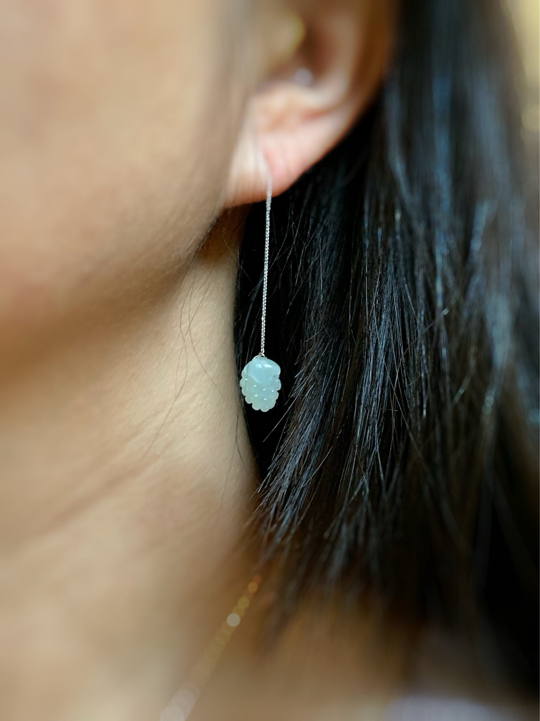 Natural Burmese Translucent Icy Jadeite Carved Grapes Threader Earrings 18K White Gold 天然缅甸冰胶翡翠葡萄18K金耳线