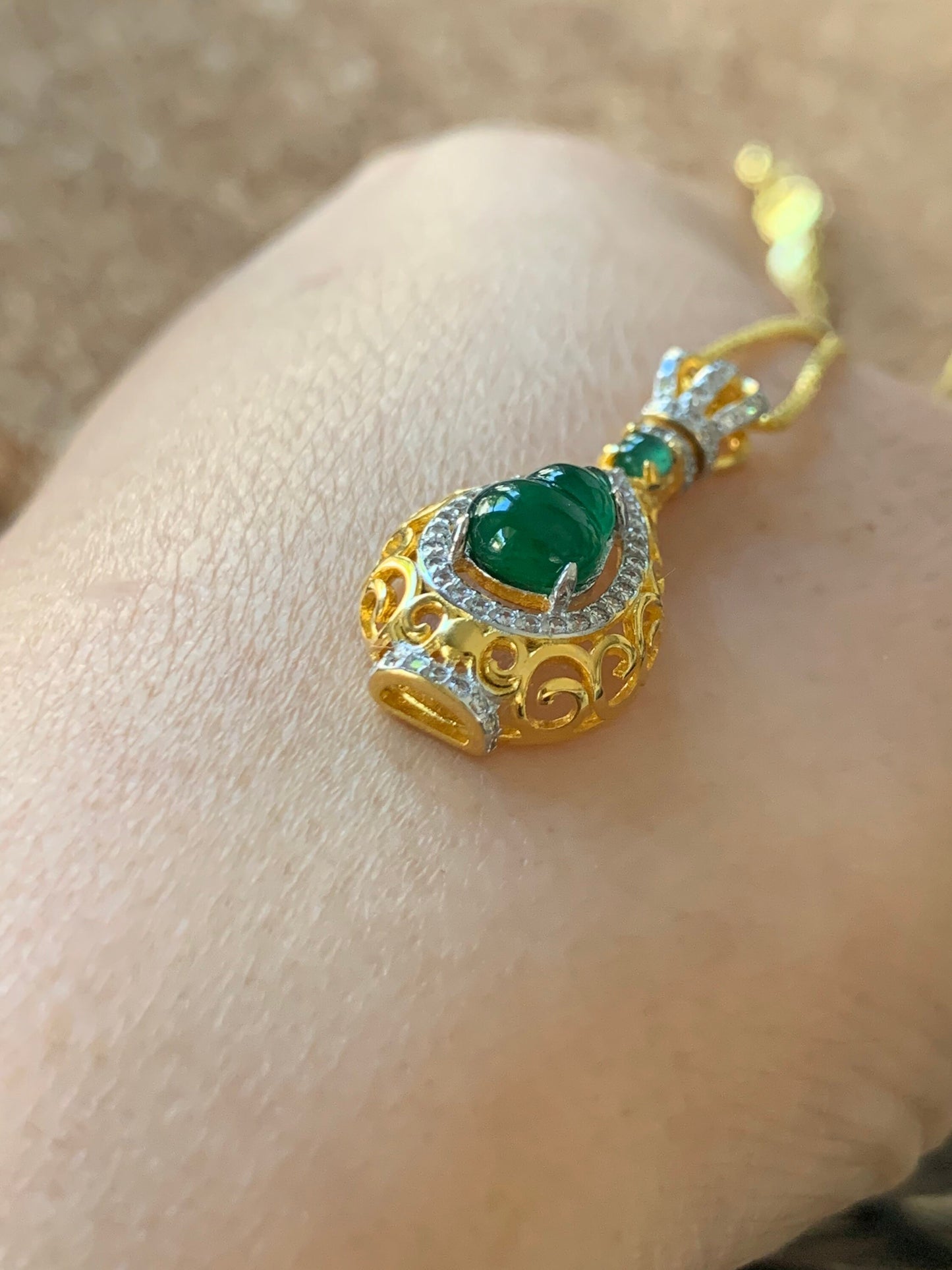 Natural Guatemalan Premium Vibrant Green Jadeite Hulu Gourd Pendant S925 Silver Yellow Gold Finish 天然老种高危冰绿翡翠葫芦镶嵌吊坠