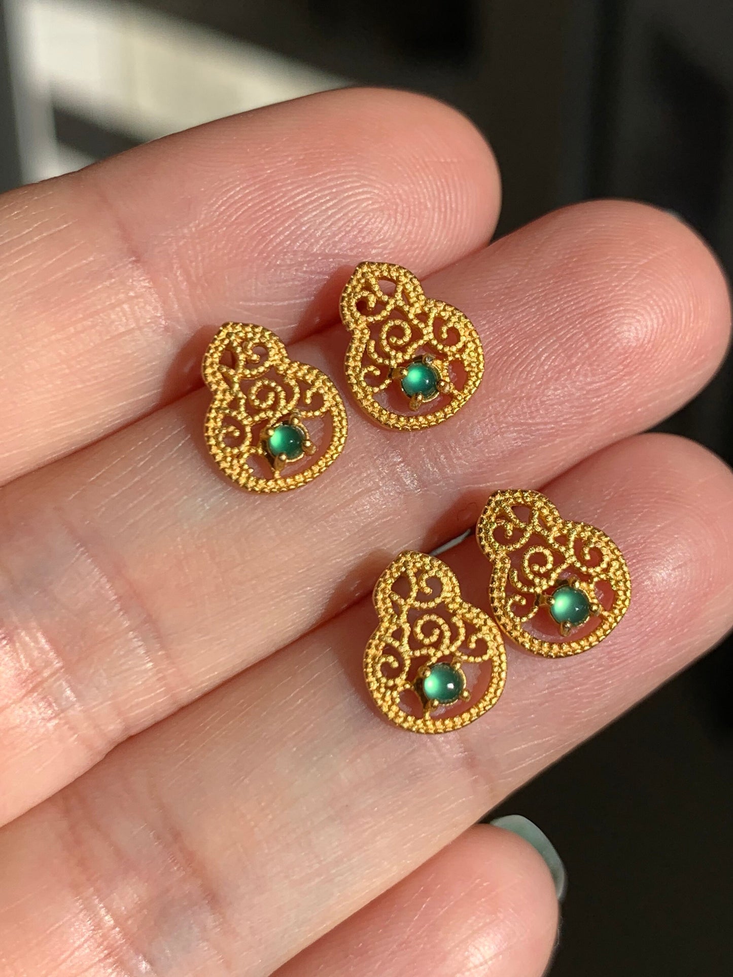 Natural Guatemalan Premium Icy Vibrant Green Jadeite Hulu/Gourd Stud Earrings S925 Silver Gold Satin Finish 天然高危冰绿翡翠葫芦银镶耳钉