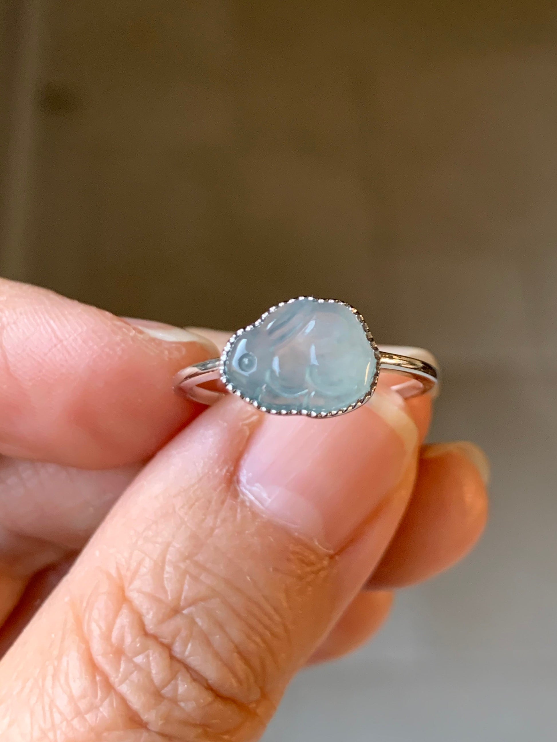 Certified Natural Guatemalan Highly Translucent Gelatinous Sky Blue Jadeite Bunny Rabbit Ring 18K White Gold Sz 7 天然冰危天空蓝翡翠小兔镶嵌戒指 1090