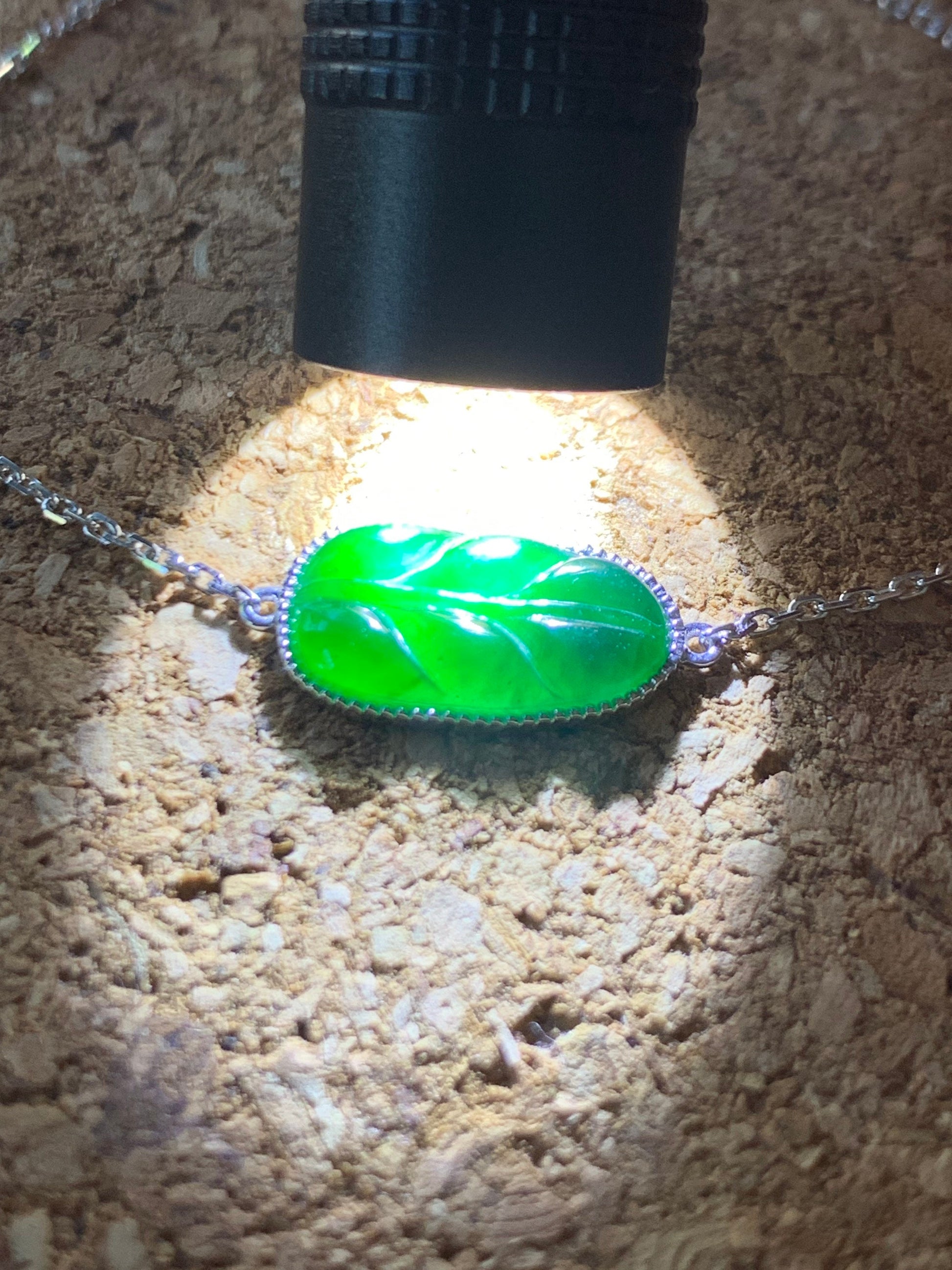 Certified Natural Guatemalan Premium Dark Green Jadeite Carved Leaf Bracelet 18K White Gold Adjustable 6-6.75” 天然冰危绿翡翠叶子镶嵌手链