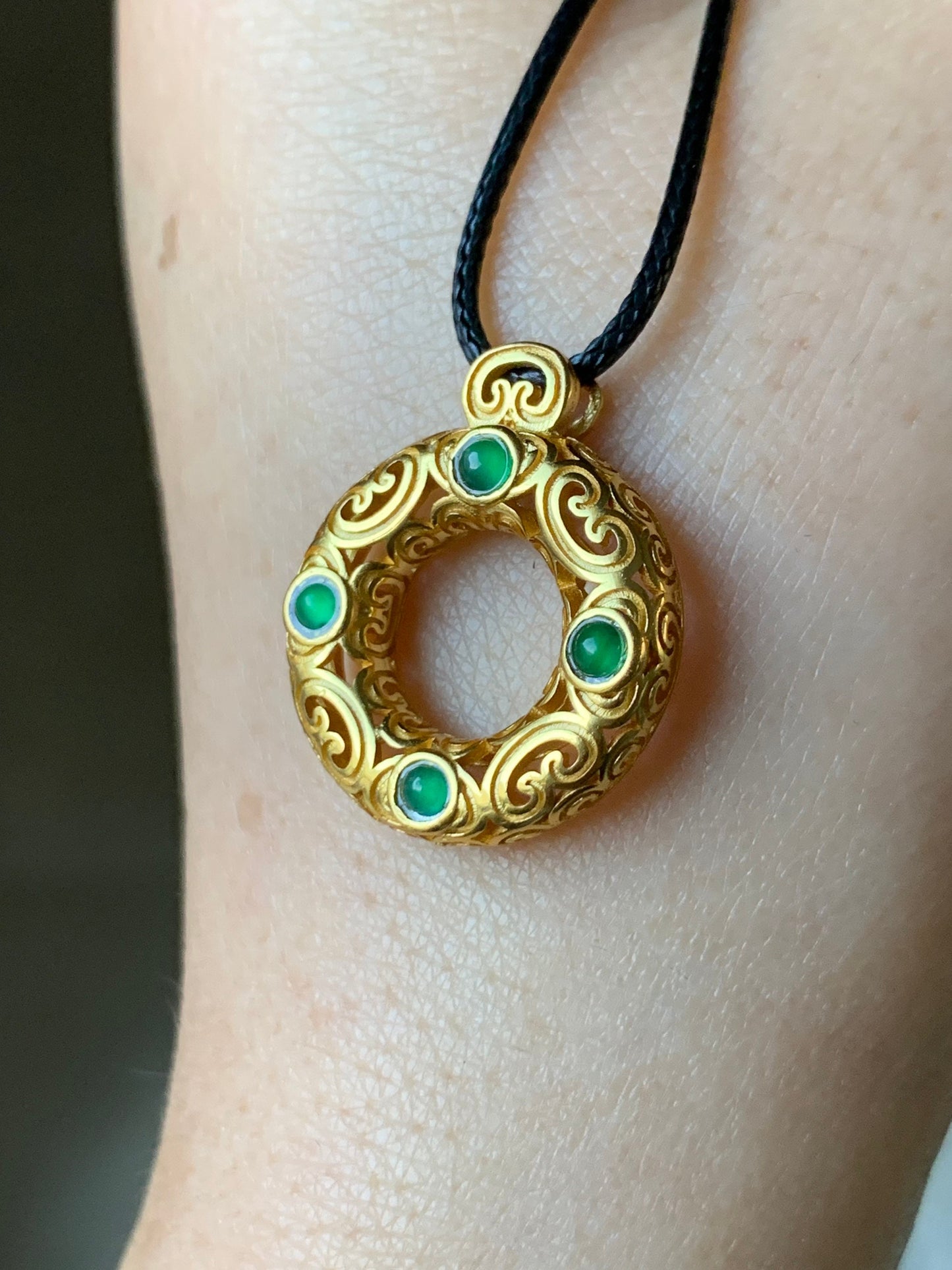 Natural Guatemalan Premium Vibrant Green Jadeite Ping An Kou Pendant S925 Silver Yellow Gold Finish w/ Chain 天然高冰危绿翡翠银镶平安扣吊坠套链
