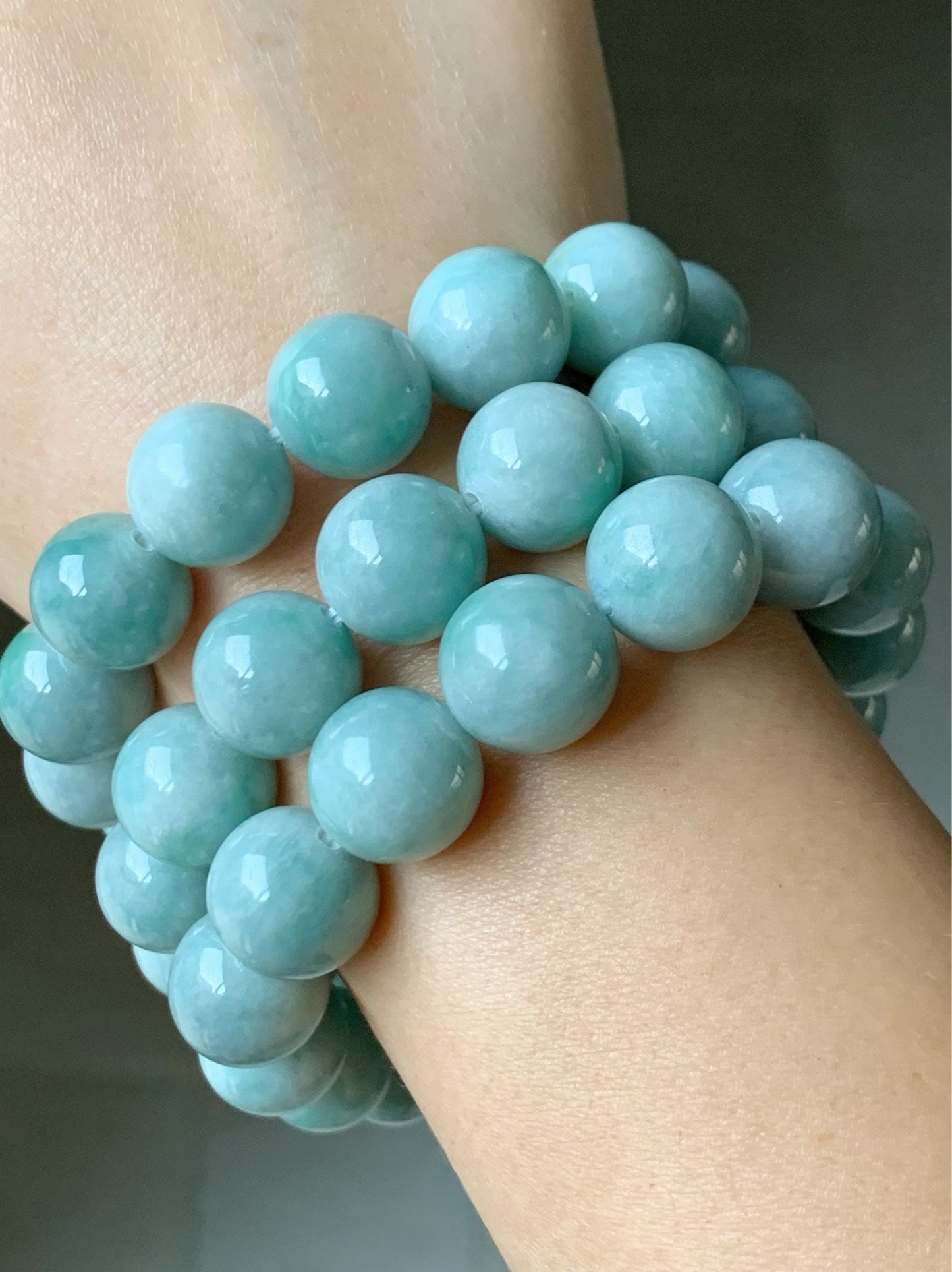 Large Natural Burmese Grade A Light Blue Green Jadeite Beaded Bracelet Stretchy 13.5mm 7.75” 70grams 天然缅甸淡蓝绿翡翠圆珠手串