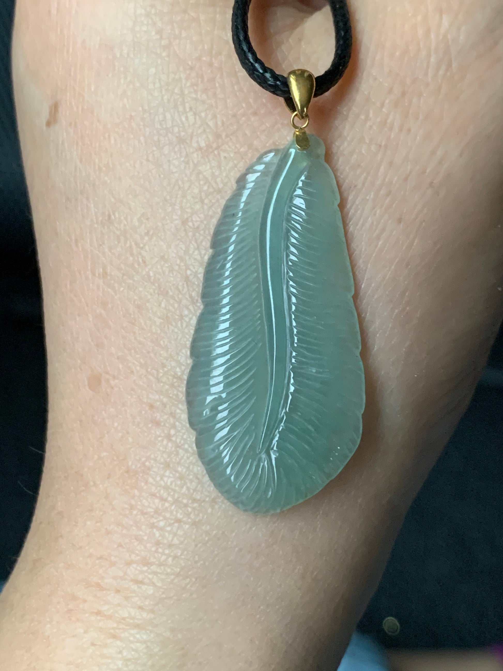 Large Natural Burmese Translucent Gelatinous Icy Green Jadeite Carved Feather Pendant 18K Yellow Gold Bail 天然缅甸冰绿翡翠羽毛镶嵌吊坠