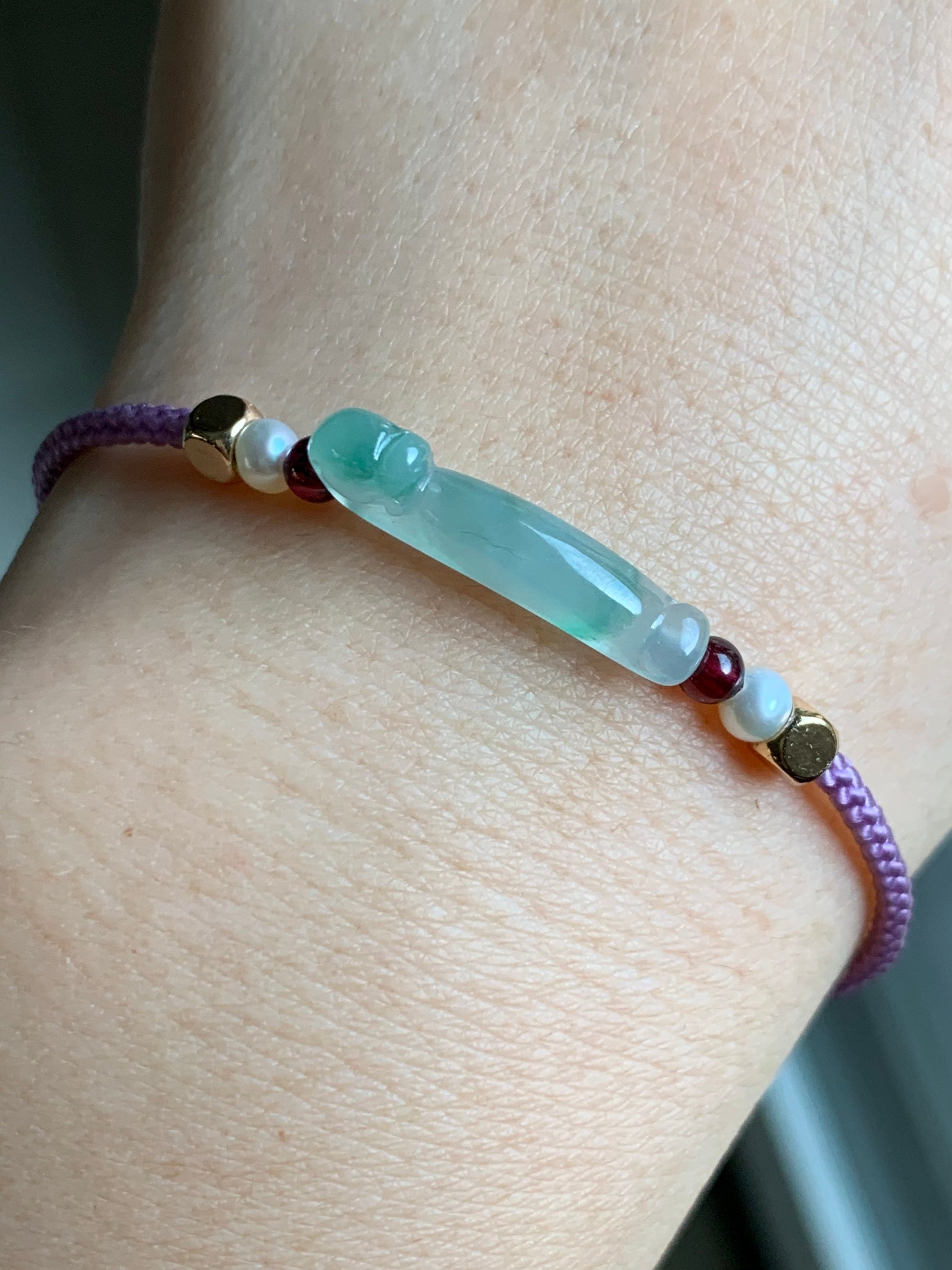 Natural Burmese Highly Translucent Green Marbled Jadeite Carved 3D Dragon Hook Handmade Bracelet Adjustable 6”-8” 天然缅甸正冰飘花翡翠立体雕龙钩手绳