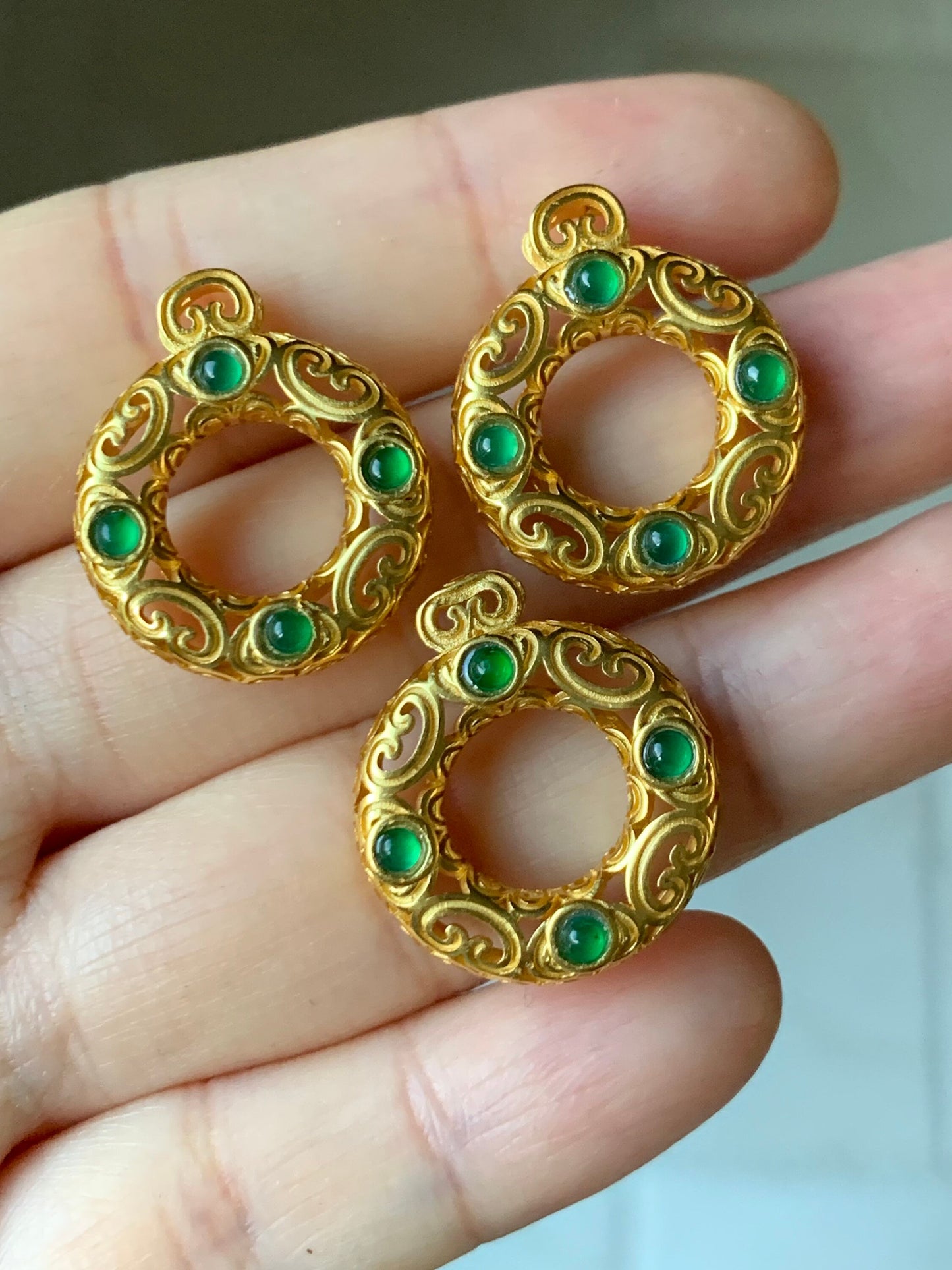 Natural Guatemalan Premium Vibrant Green Jadeite Ping An Kou Pendant S925 Silver Yellow Gold Finish w/ Chain 天然高冰危绿翡翠银镶平安扣吊坠套链
