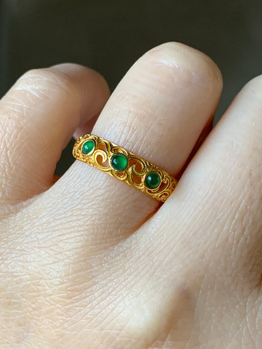 Natural Guatemalan Premium Vibrant Green Jadeite 3-Stone Band Ring S925 Silver Yellow Gold Finish 天然高冰危绿翡翠银镶戒指 WLS70