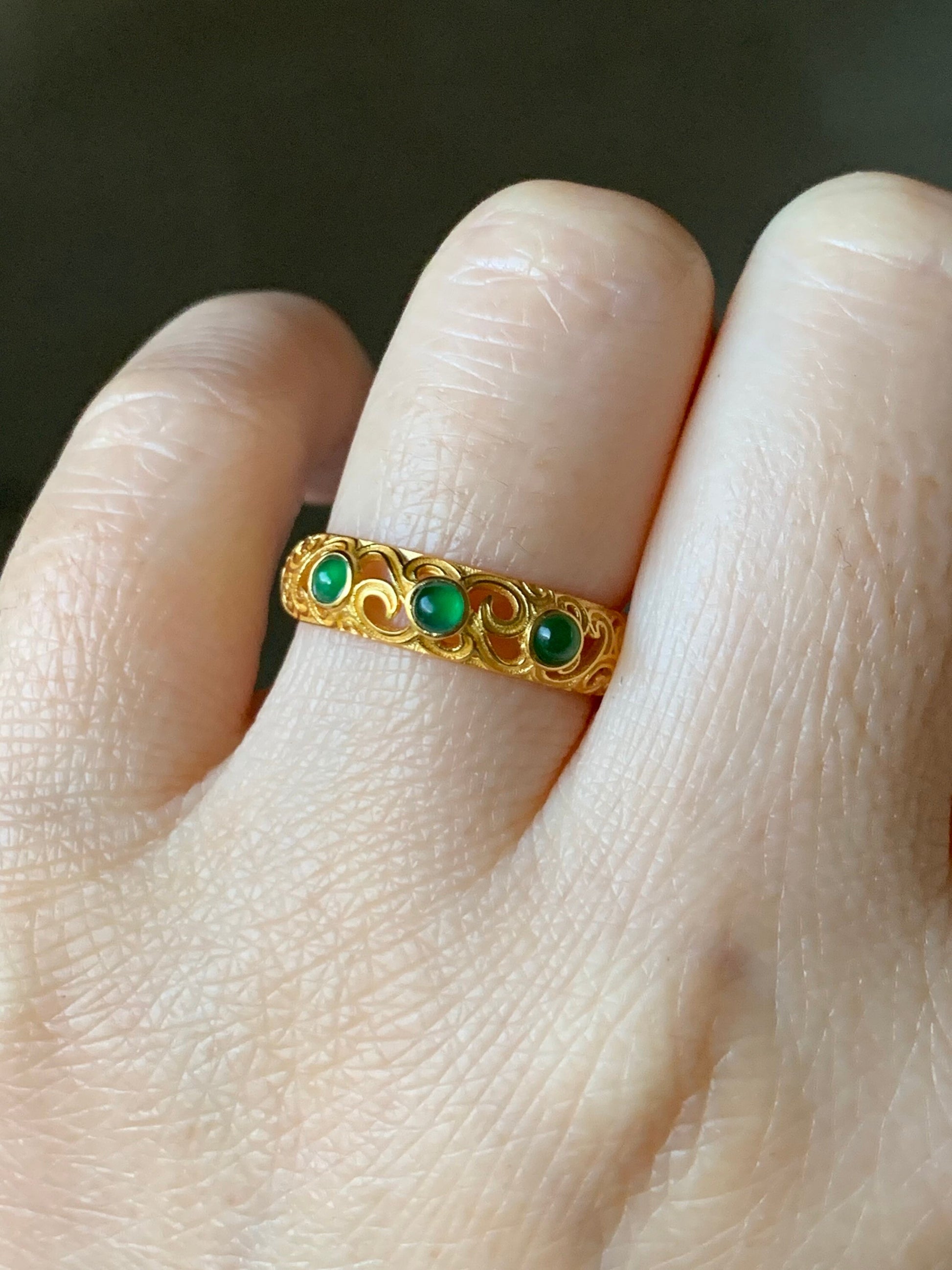 Natural Guatemalan Premium Vibrant Green Jadeite 3-Stone Band Ring S925 Silver Yellow Gold Finish 天然高冰危绿翡翠银镶戒指 WLS70