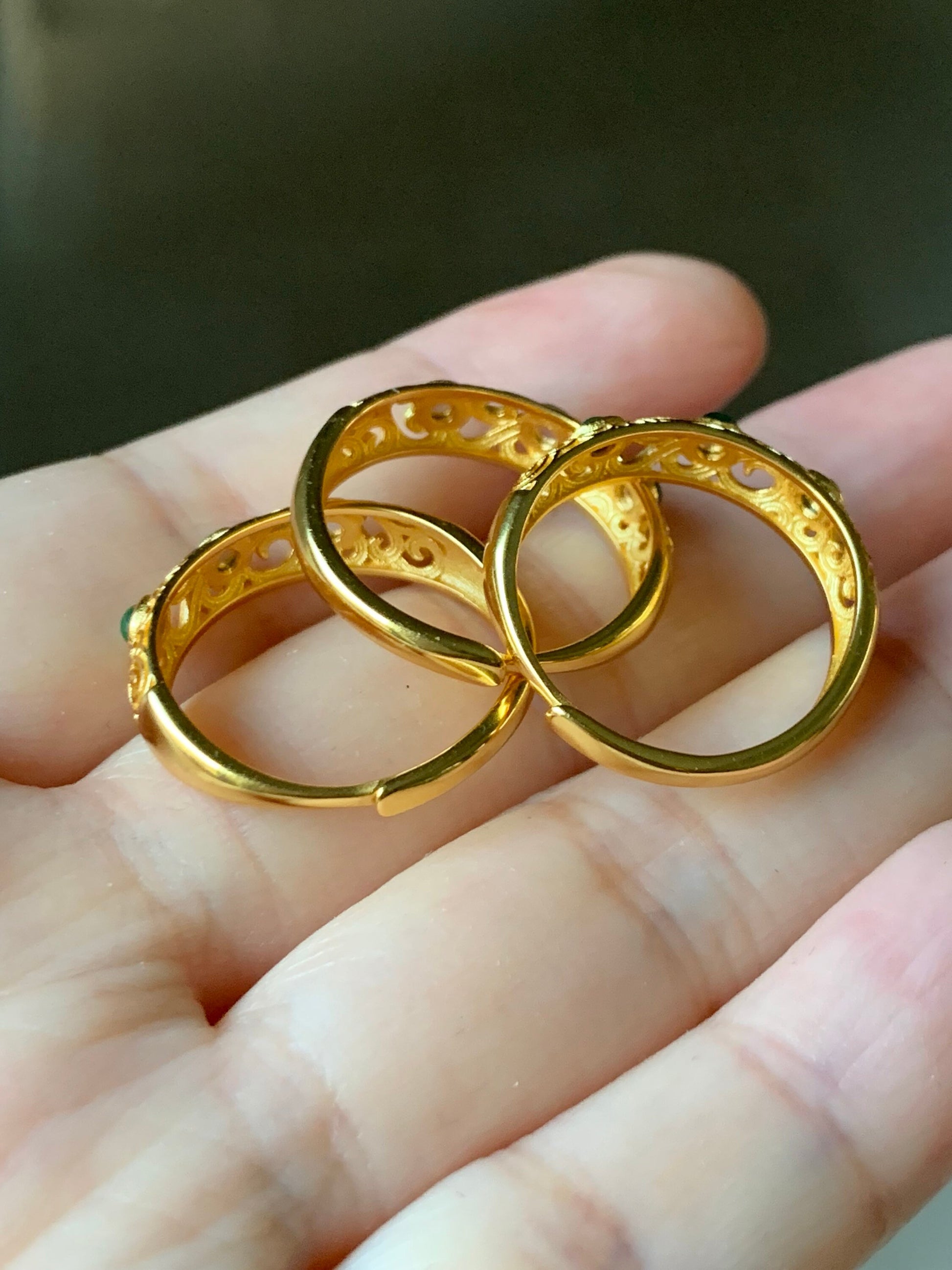Natural Guatemalan Premium Vibrant Green Jadeite 3-Stone Band Ring S925 Silver Yellow Gold Finish 天然高冰危绿翡翠银镶戒指 WLS70