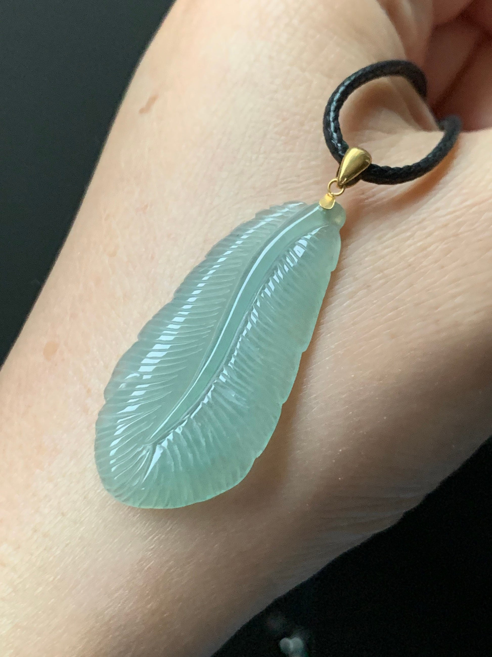Large Natural Burmese Translucent Gelatinous Icy Green Jadeite Carved Feather Pendant 18K Yellow Gold Bail 天然缅甸冰绿翡翠羽毛镶嵌吊坠