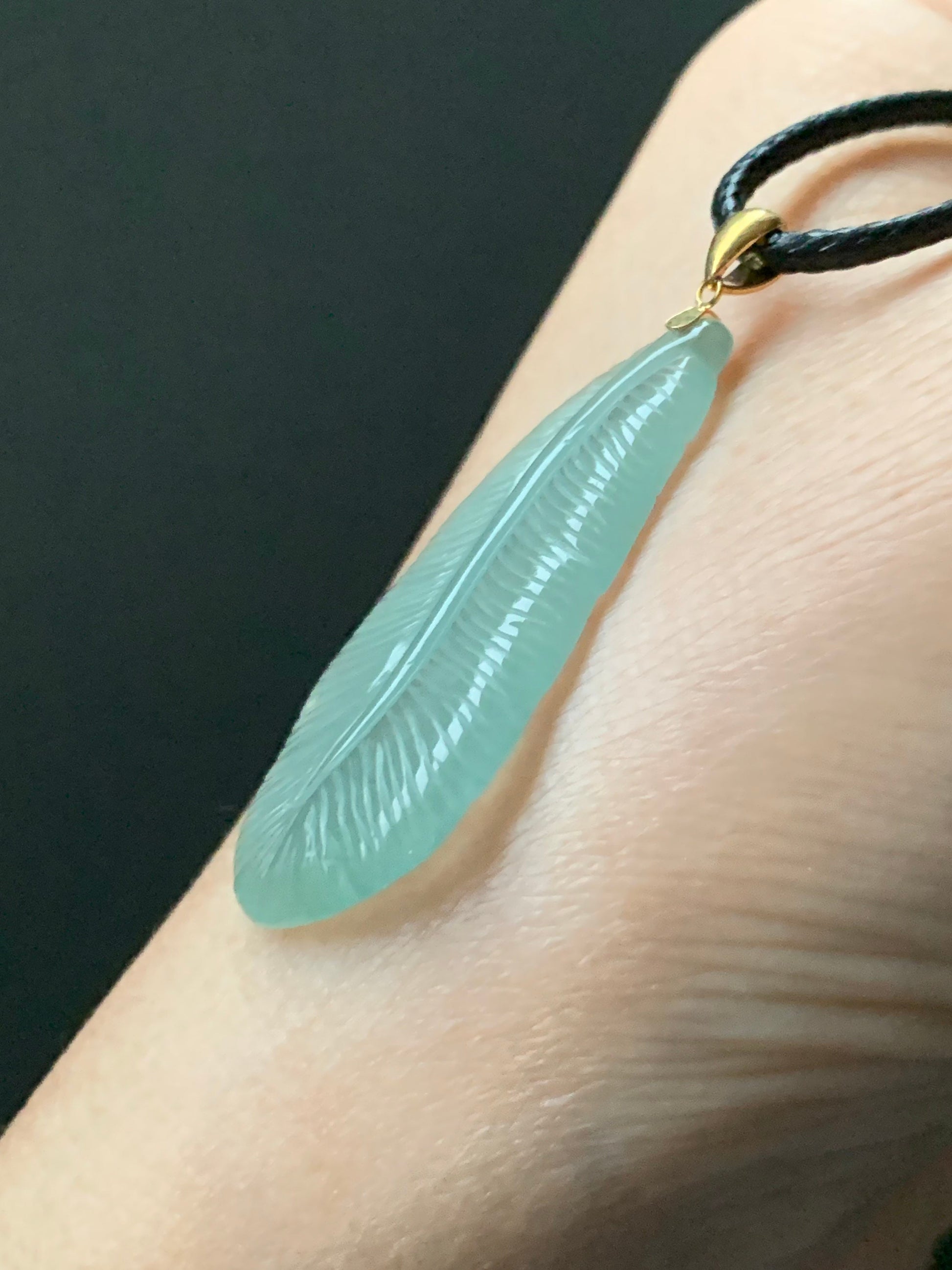 Large Natural Burmese Translucent Gelatinous Icy Green Jadeite Carved Feather Pendant 18K Yellow Gold Bail 天然缅甸冰绿翡翠羽毛镶嵌吊坠