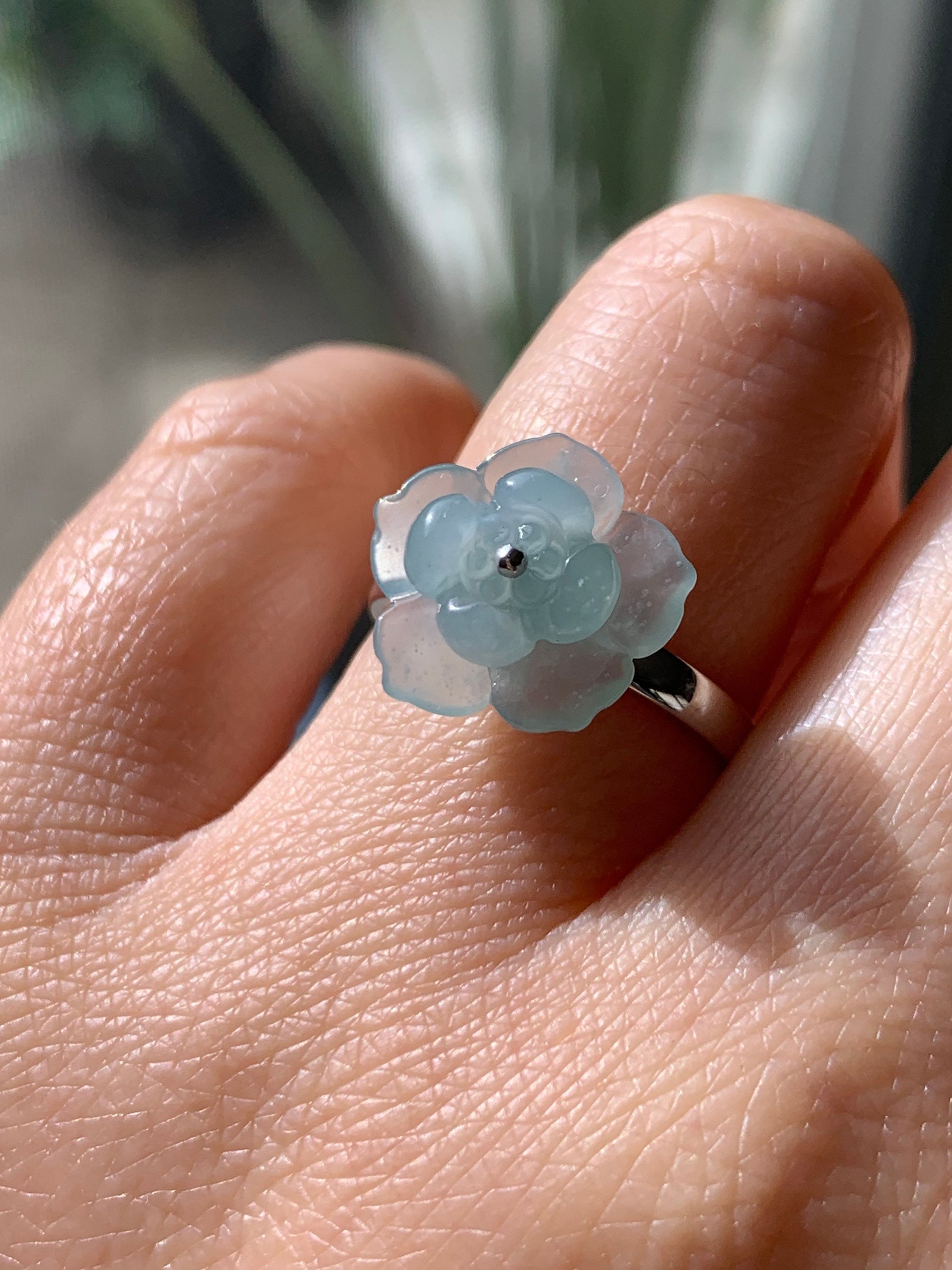Certified Natural Guatemalan Premium Highly Translucent Sky Blue Jadeite Carved Lotus Flower Ring 18K White Gold size 7 天然危地马拉正高冰天空蓝翡翠莲花镶嵌戒指