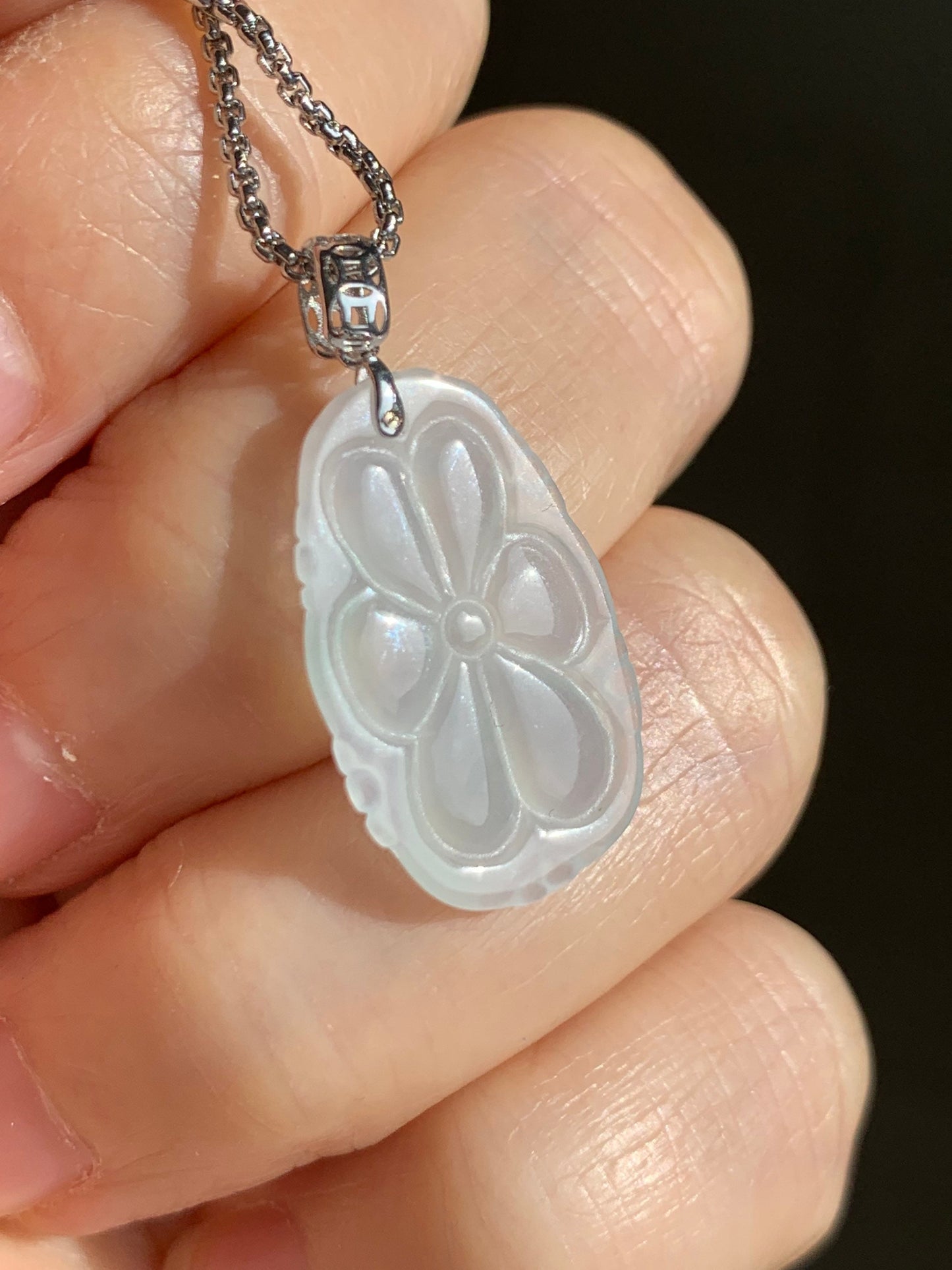 Natural Burmese Translucent Gelatinous Icy White Jadeite Carved Lotus Leaf Pendant 18K White Gold Bail 天然缅甸冰胶翡翠荷叶镶嵌吊坠
