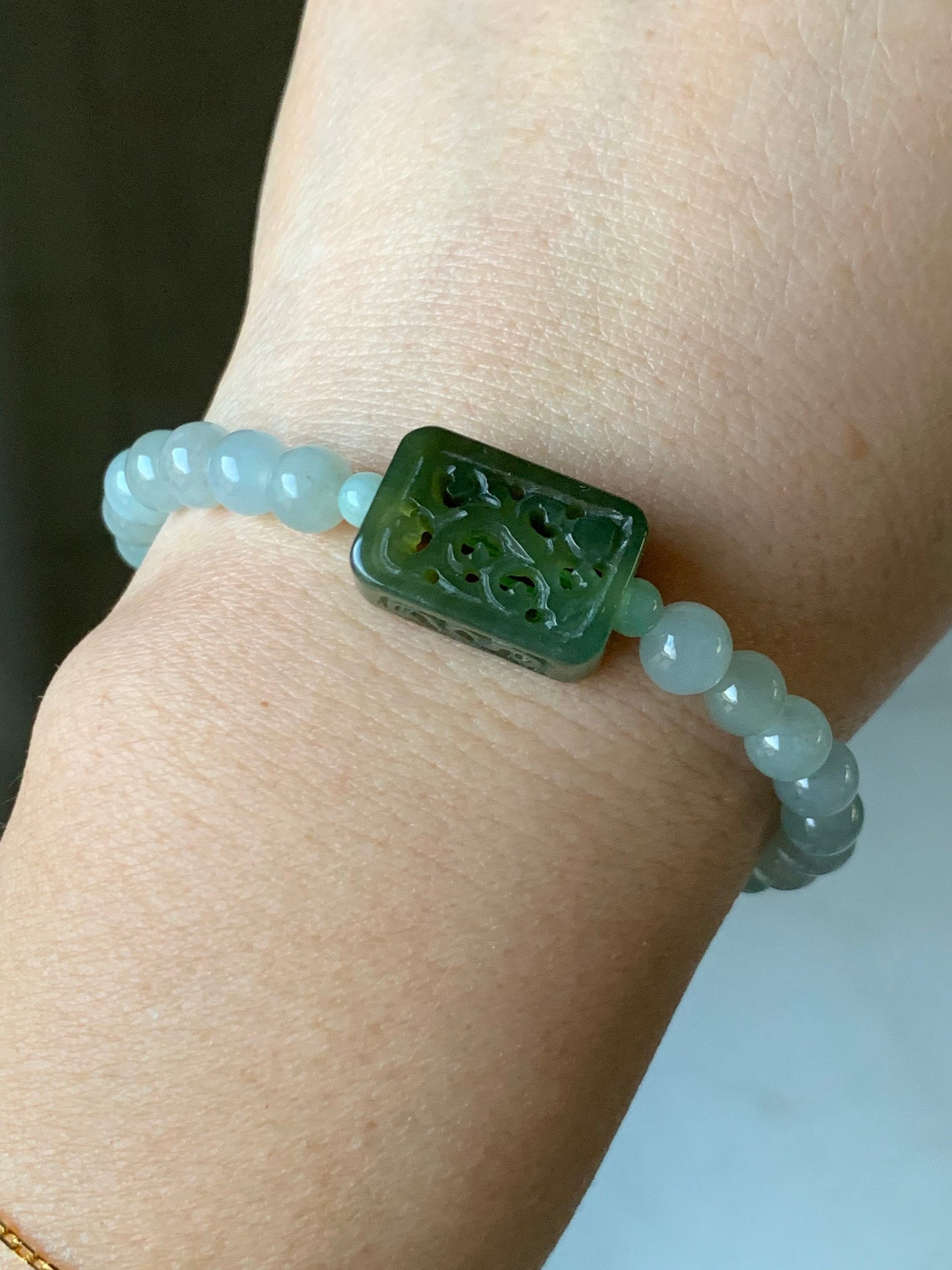 Natural Burmese Icy Translucent Gelatinous Light Green Jadeite Olive Green Rectangle Jadeite Engraved Bead Beaded Bracelet 7” 天然缅甸冰晴绿翡翠手牌手串
