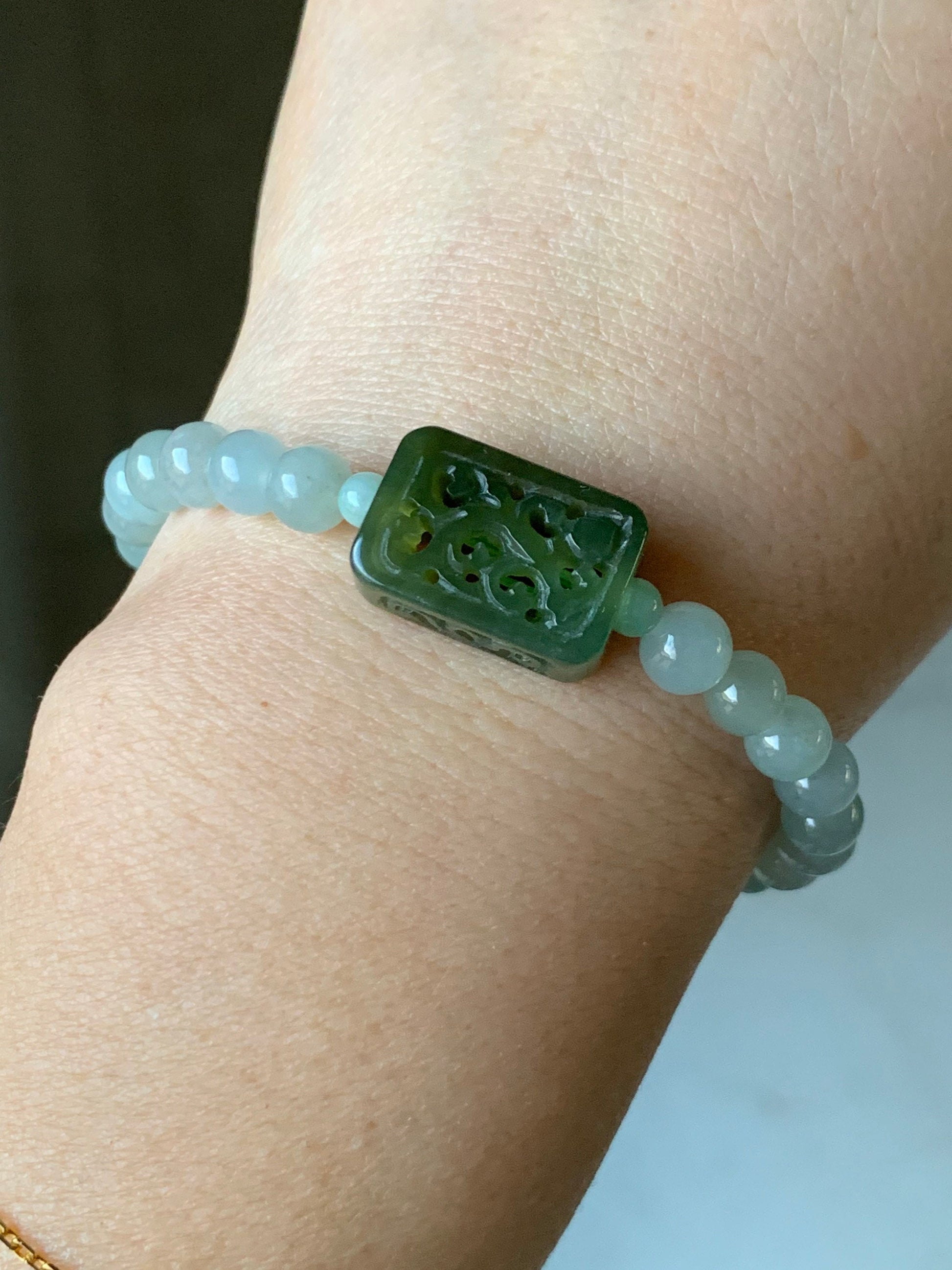 Natural Burmese Icy Translucent Gelatinous Light Green Jadeite Olive Green Rectangle Jadeite Engraved Bead Beaded Bracelet 7” 天然缅甸冰晴绿翡翠手牌手串