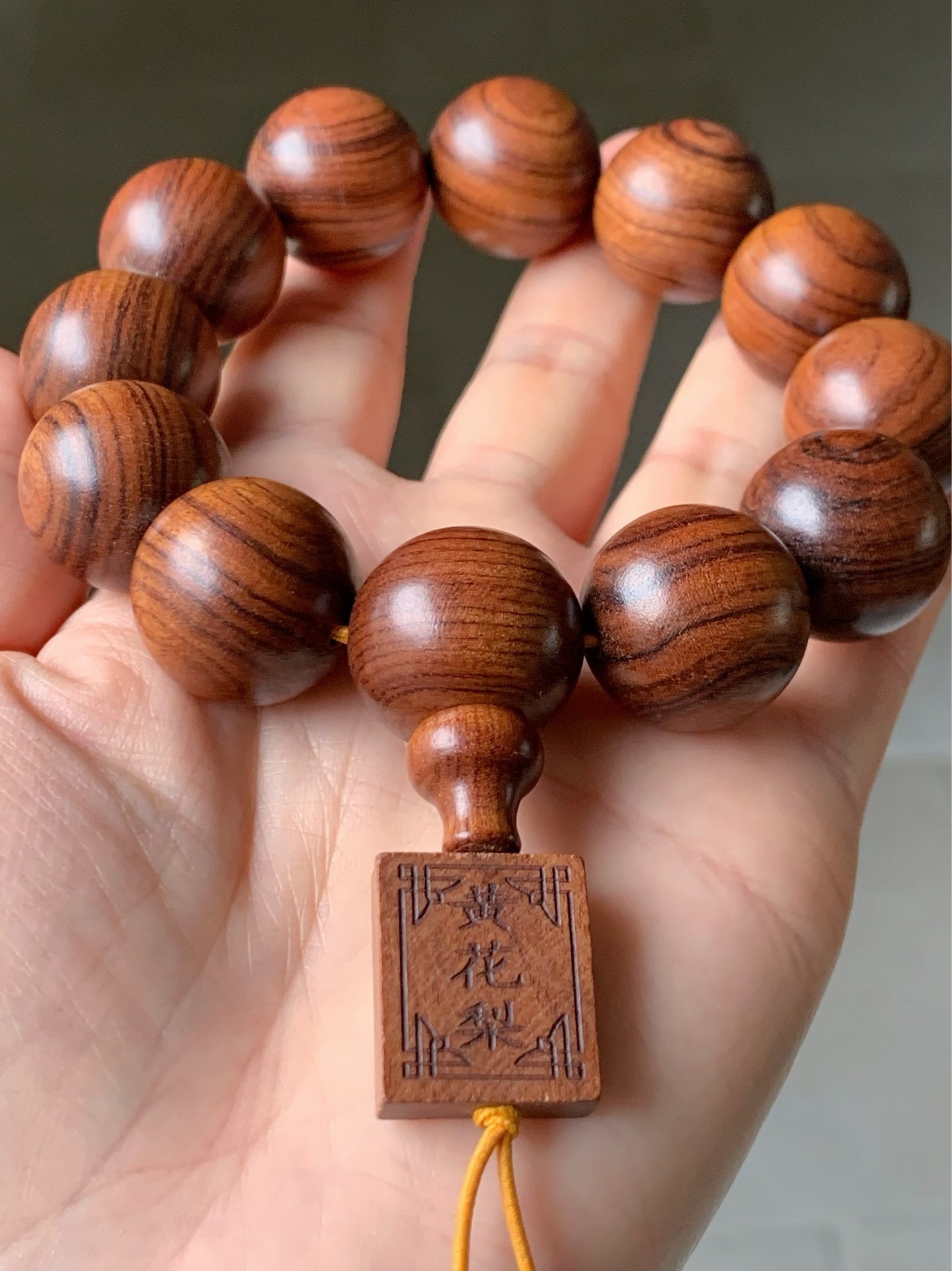 Large Natural Genuine Yellow Flower Pear Rosewood Mala Beads 12-Bead Beaded Bracelet Stretchy 20mm 9” 天然大卡黄花梨木珠手串