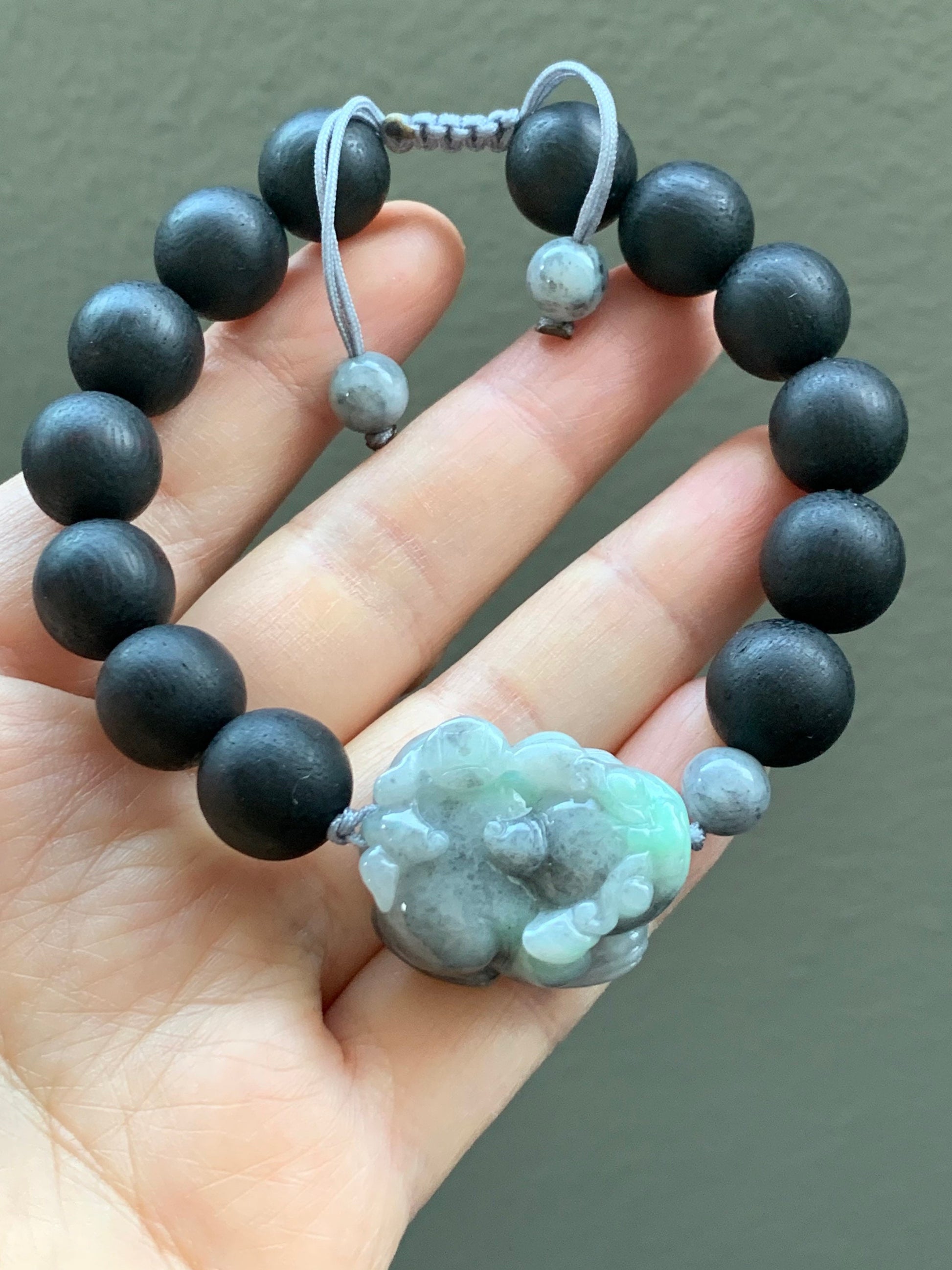 Large Natural Burmese Icy Wuji Jadeite with Green Marbling Carved Pixiu Black Agarwood Beaded Bracelet 7.75" 天然缅甸细糯乌鸡带绿翡翠貔貅土沉香木珠手串