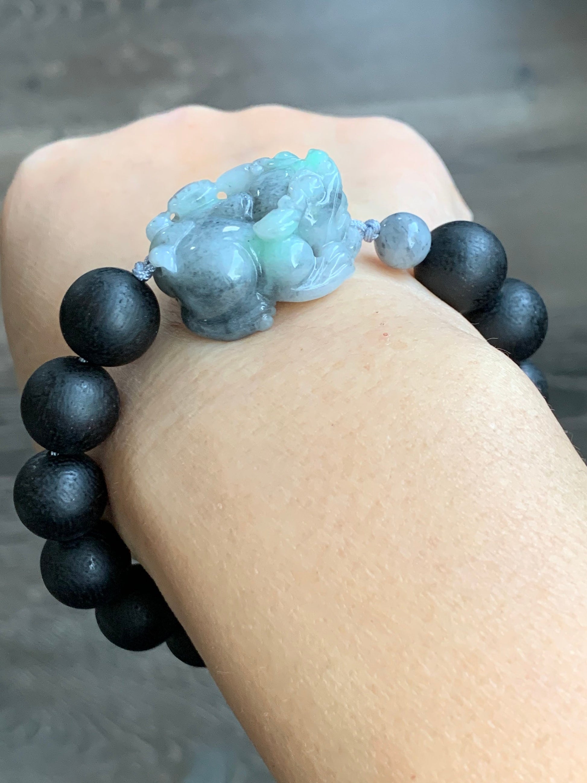 Large Natural Burmese Icy Wuji Jadeite with Green Marbling Carved Pixiu Black Agarwood Beaded Bracelet 7.75" 天然缅甸细糯乌鸡带绿翡翠貔貅土沉香木珠手串