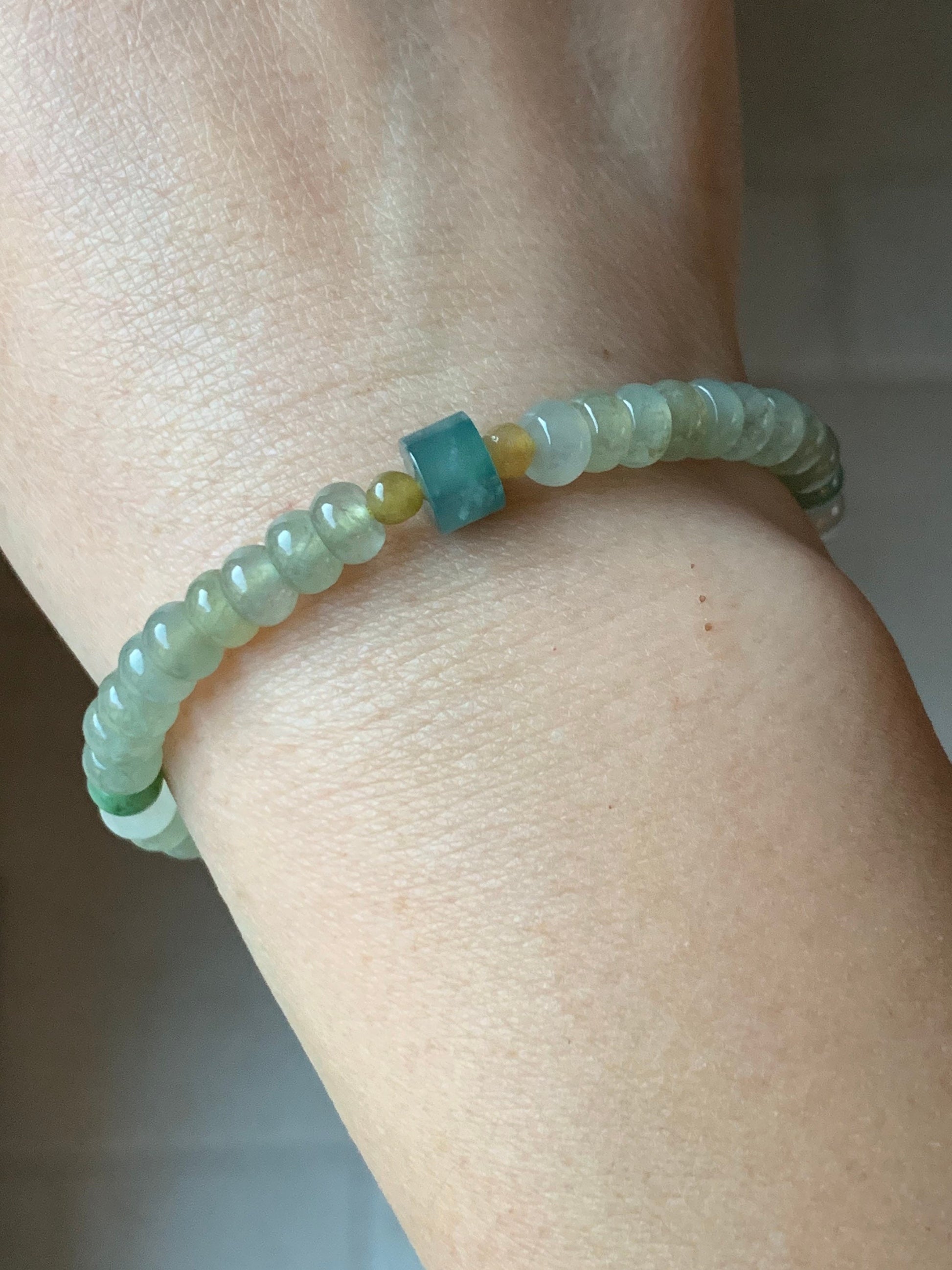 Natural Burmese Icy Beige & Guatemalan Blue Translucent Gelatinous Jadeite Flat Beads Beaded Bracelet 7” 13g 天然缅甸冰胶冰黄翡翠算盘珠冰危蓝桶珠手串
