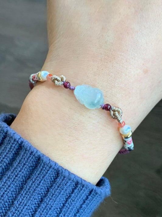 Natural Burmese Icy Highly Translucent Gelatinous Green Marbled Jadeite Carved Three-legged Toad Rope Bracelet Adjustable 天然缅甸冰胶飘花翡翠三脚金蟾手绳