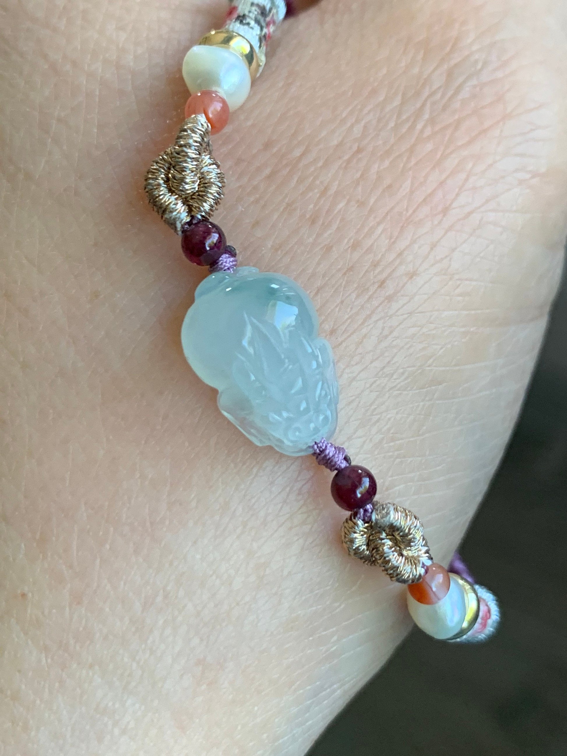 Natural Burmese Icy Highly Translucent Gelatinous Green Marbled Jadeite Carved Three-legged Toad Rope Bracelet Adjustable 天然缅甸冰胶飘花翡翠三脚金蟾手绳